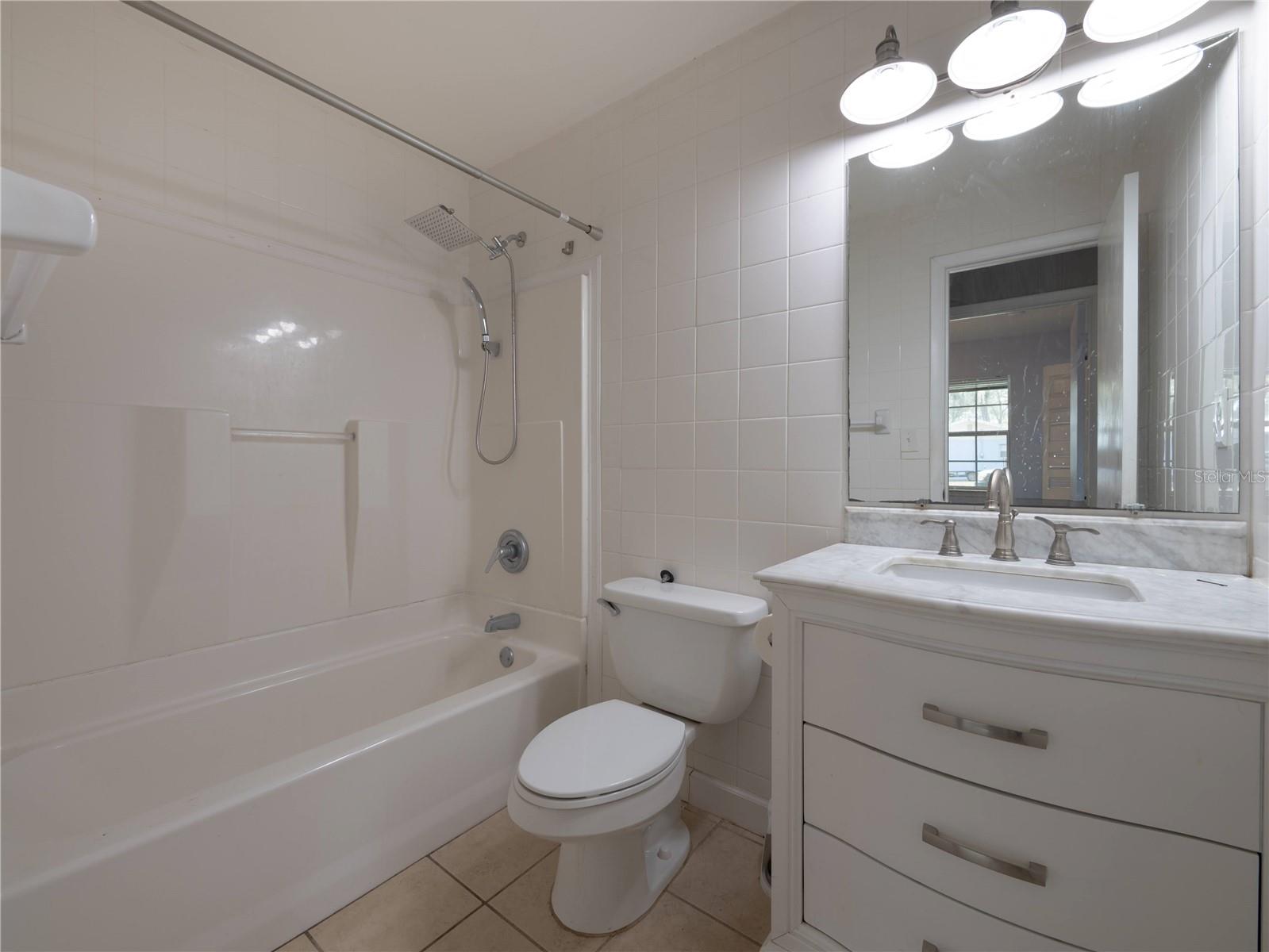 Image 18 of 26 For 26424 1st Avenue
