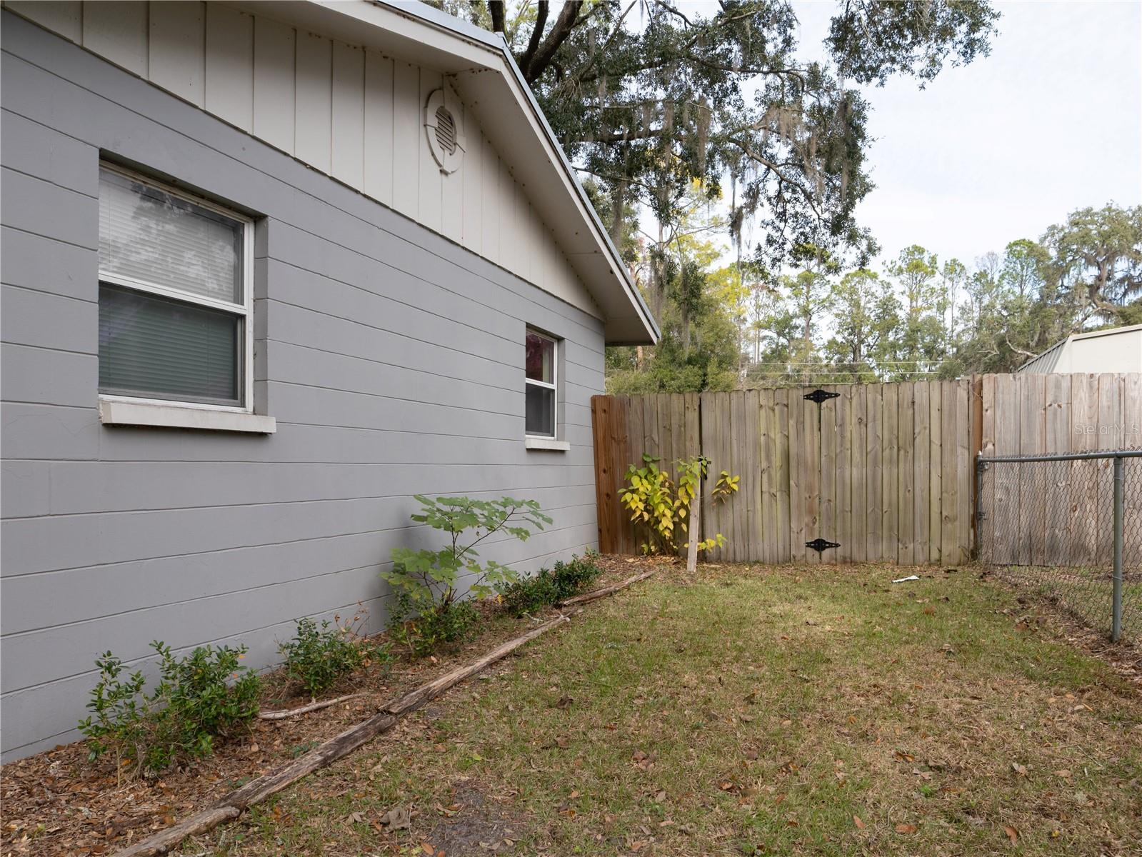 Image 21 of 26 For 26424 1st Avenue