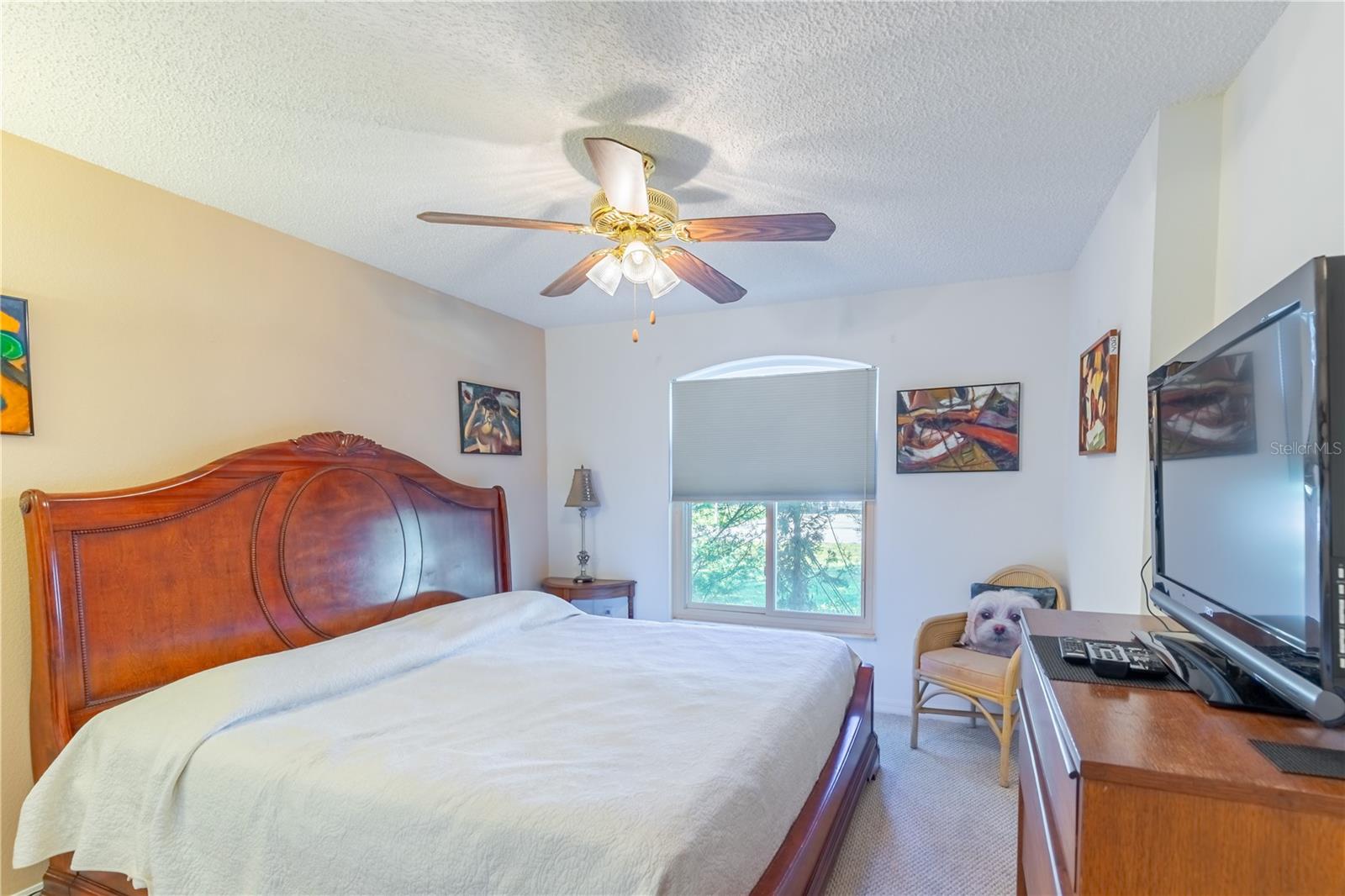 Image 27 of 49 For 3 Ryerton Place