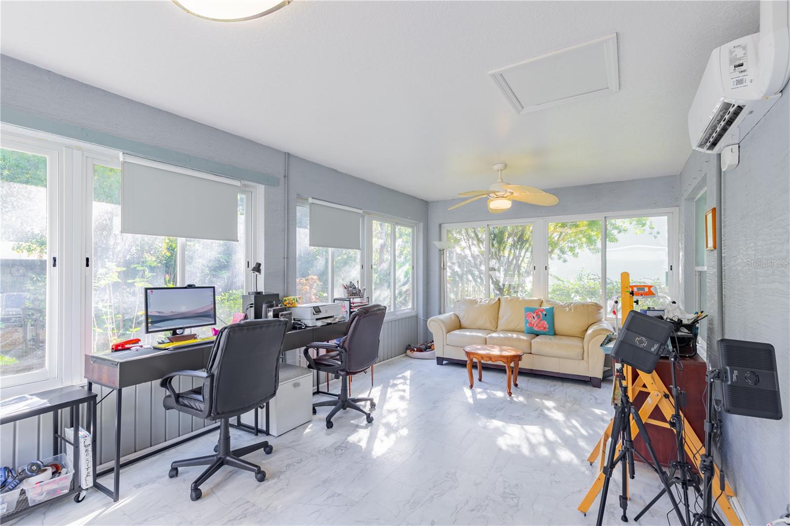 Image 33 of 49 For 3 Ryerton Place