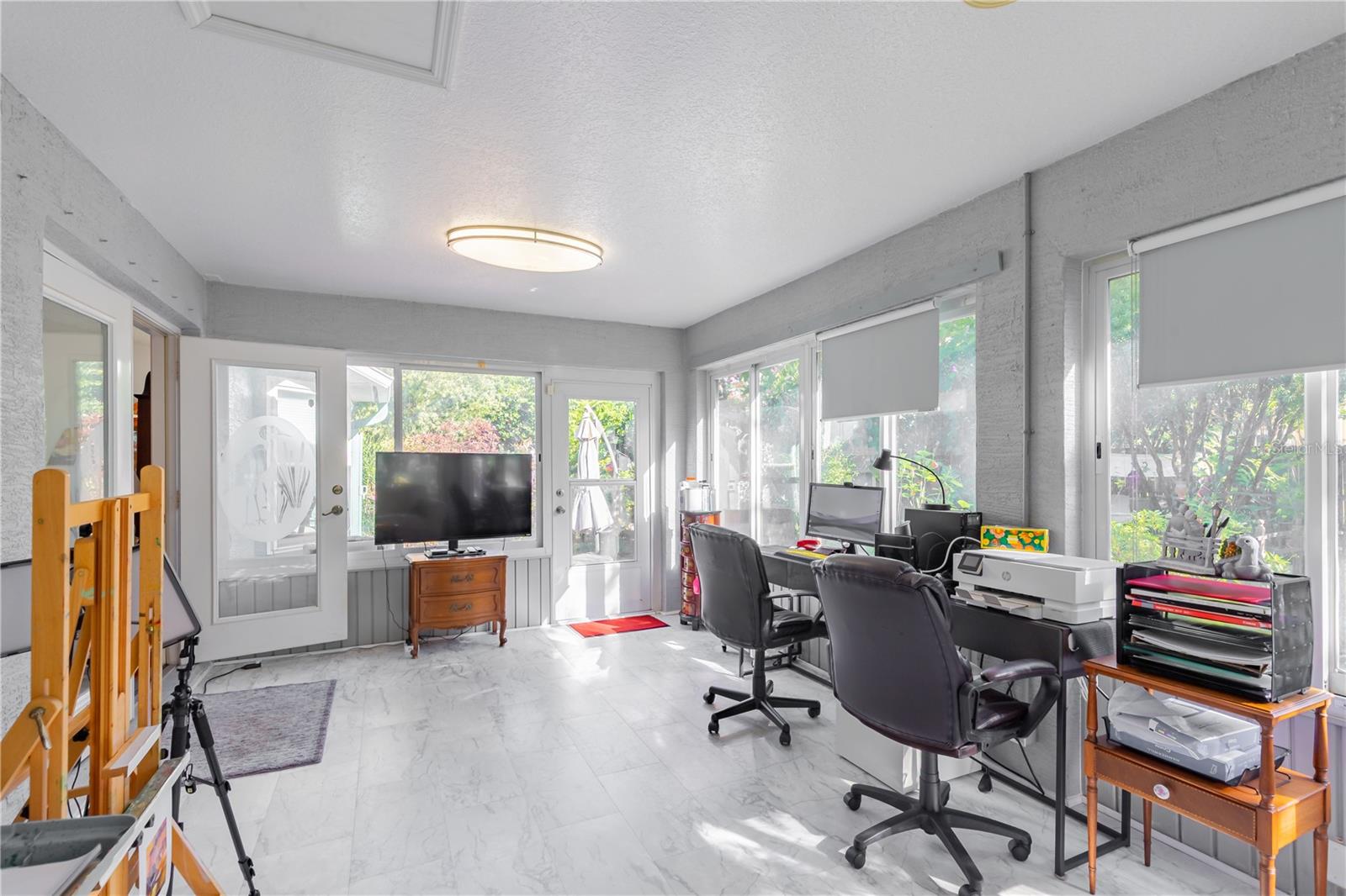 Image 34 of 49 For 3 Ryerton Place