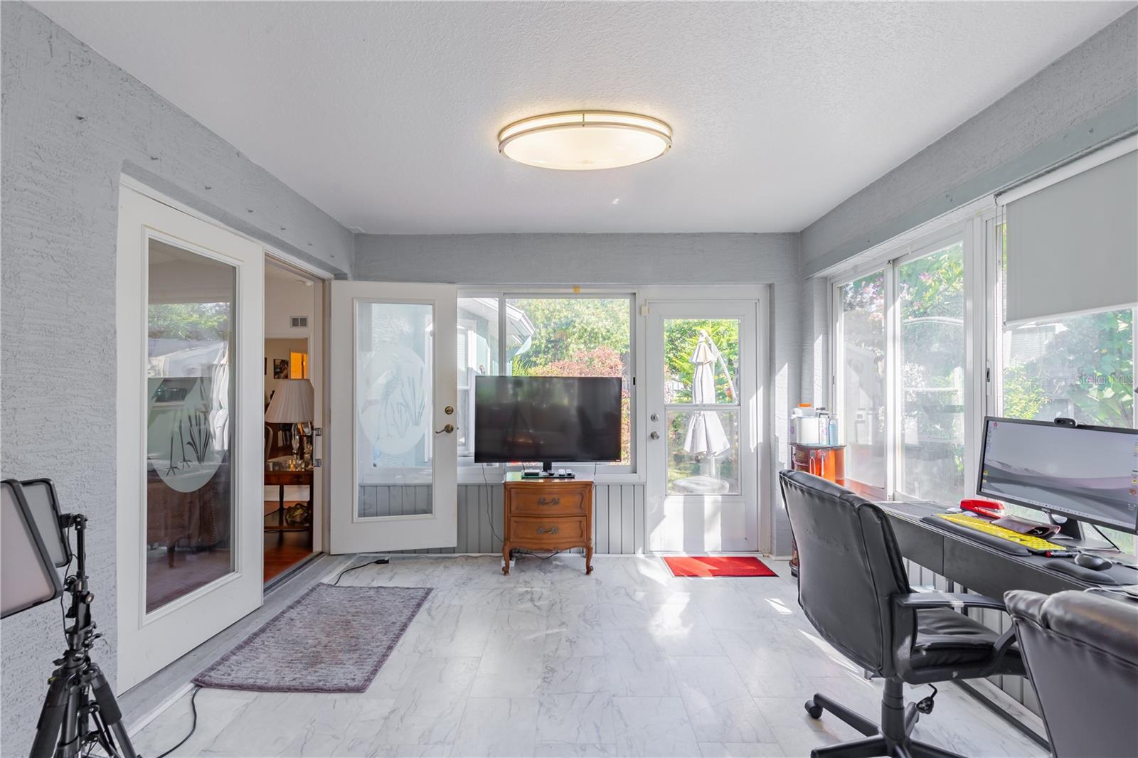 Image 35 of 49 For 3 Ryerton Place