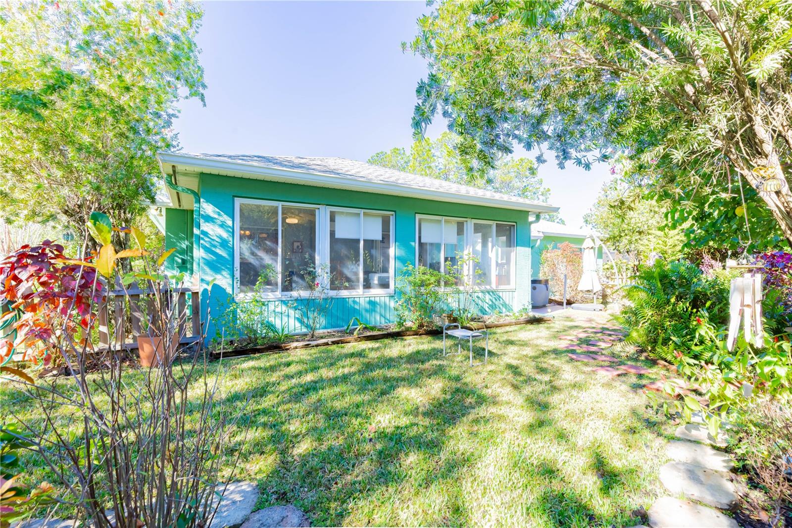 Image 38 of 49 For 3 Ryerton Place