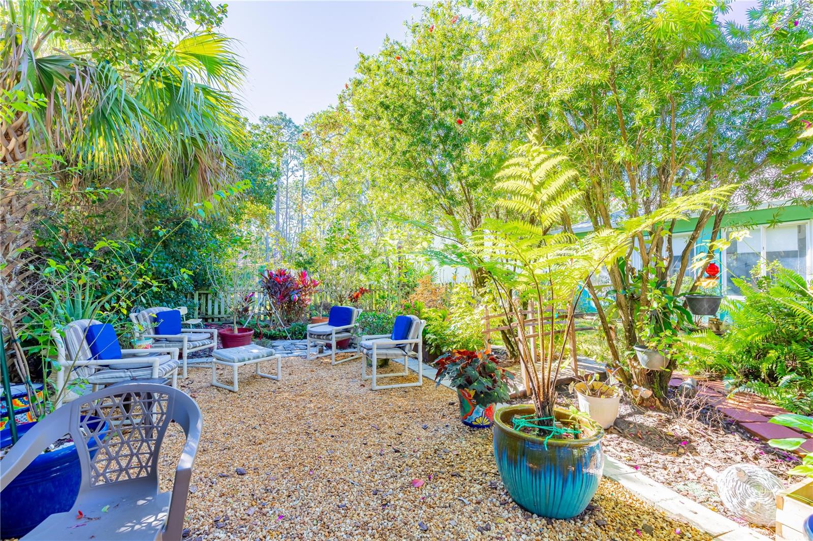 Image 41 of 49 For 3 Ryerton Place