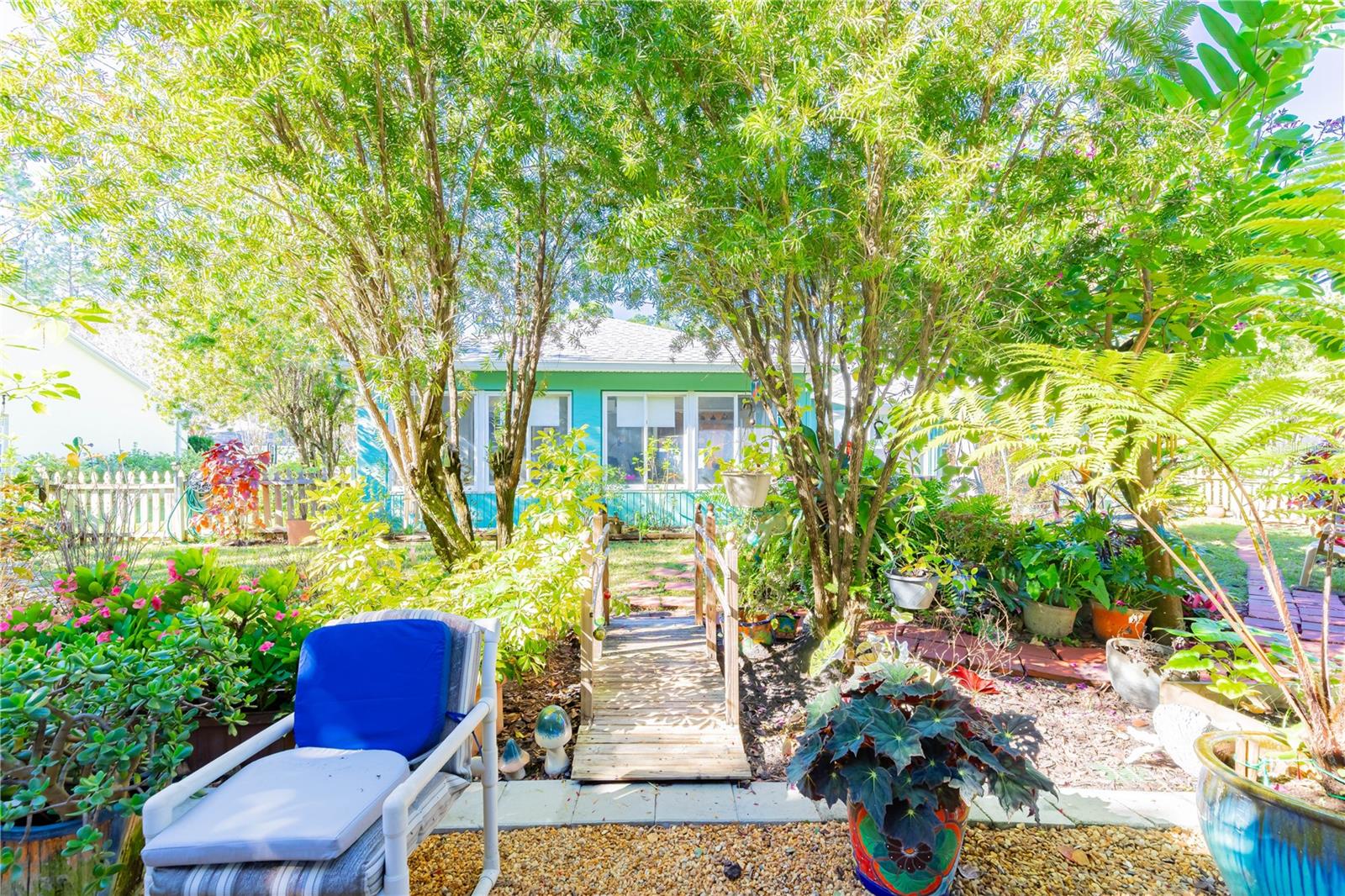 Image 42 of 49 For 3 Ryerton Place