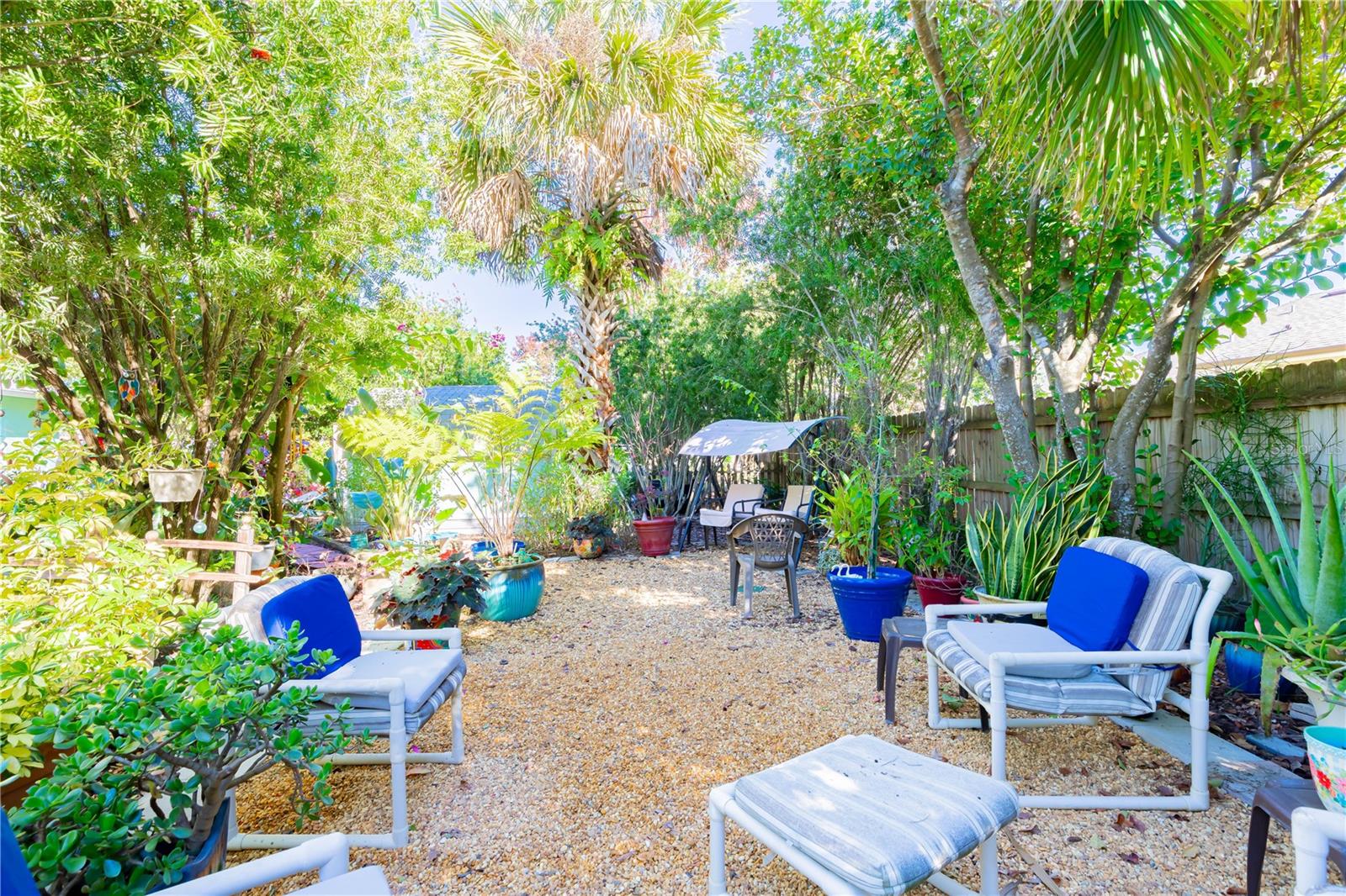 Image 43 of 49 For 3 Ryerton Place