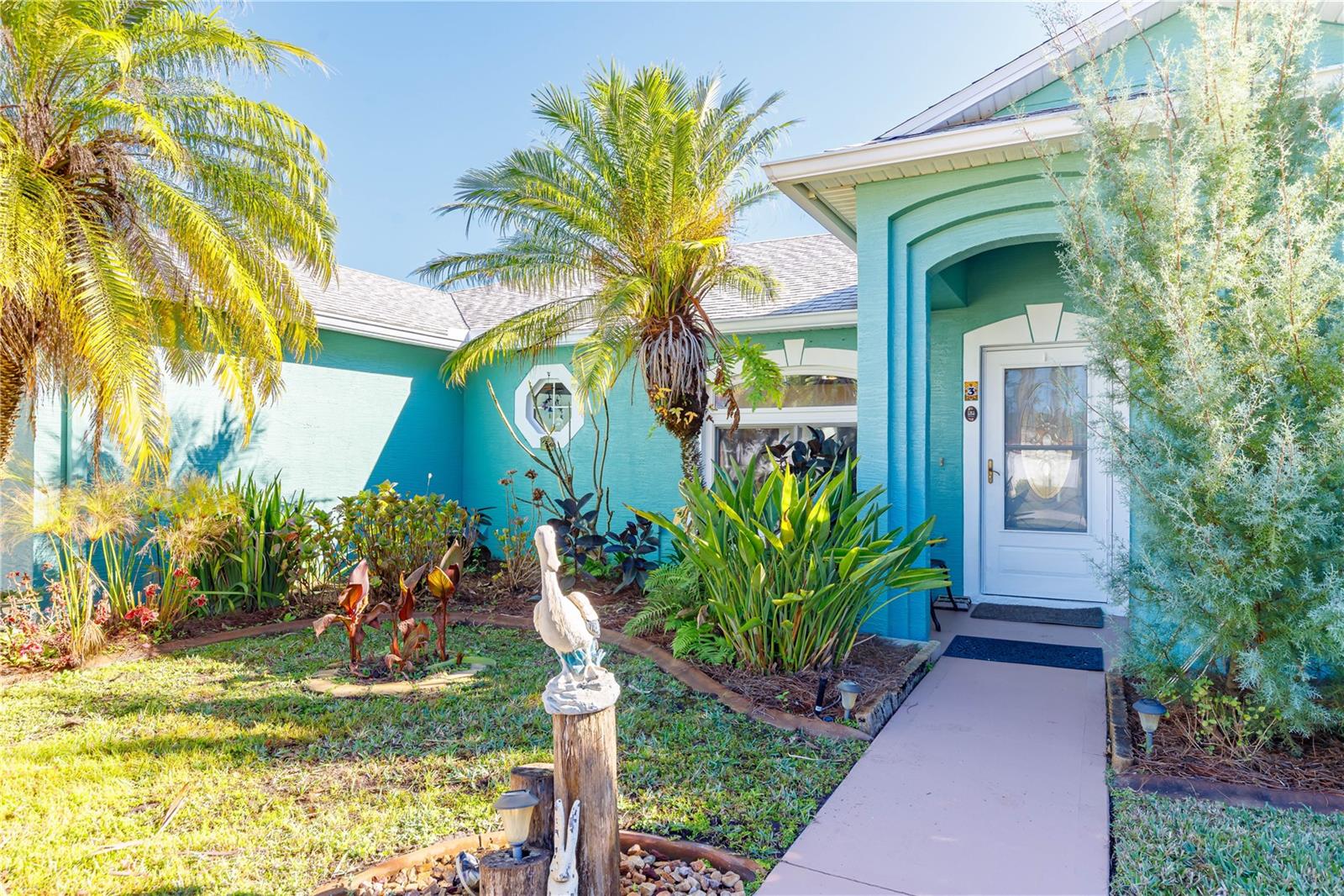 Image 5 of 49 For 3 Ryerton Place