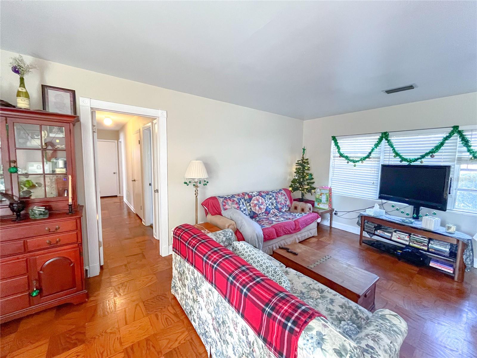 Image 3 of 14 For 4018 10th Avenue