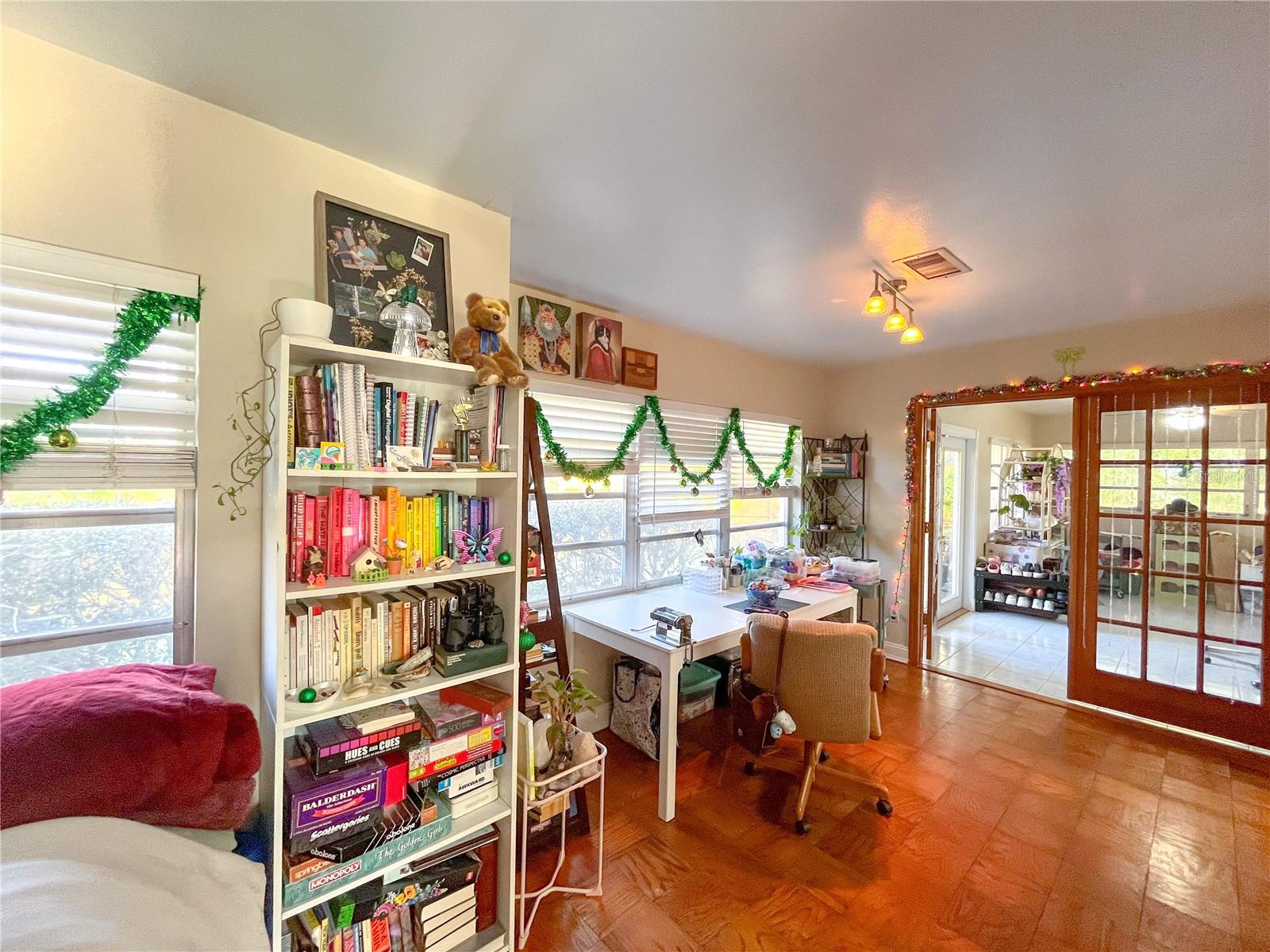 Image 5 of 14 For 4018 10th Avenue