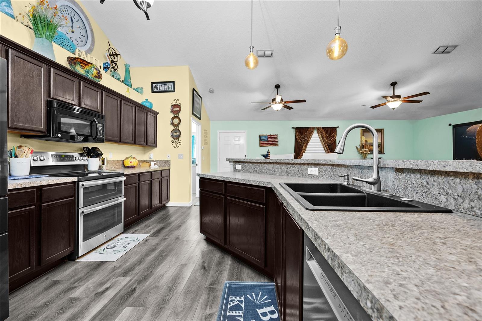 Image 4 of 33 For 1731 Hagans Ridge Court