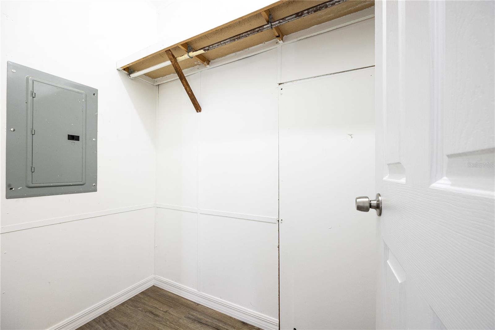 Image 14 of 45 For 1809 Rosemary Circle