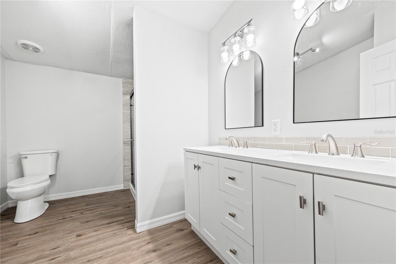 Image 16 of 45 For 1809 Rosemary Circle