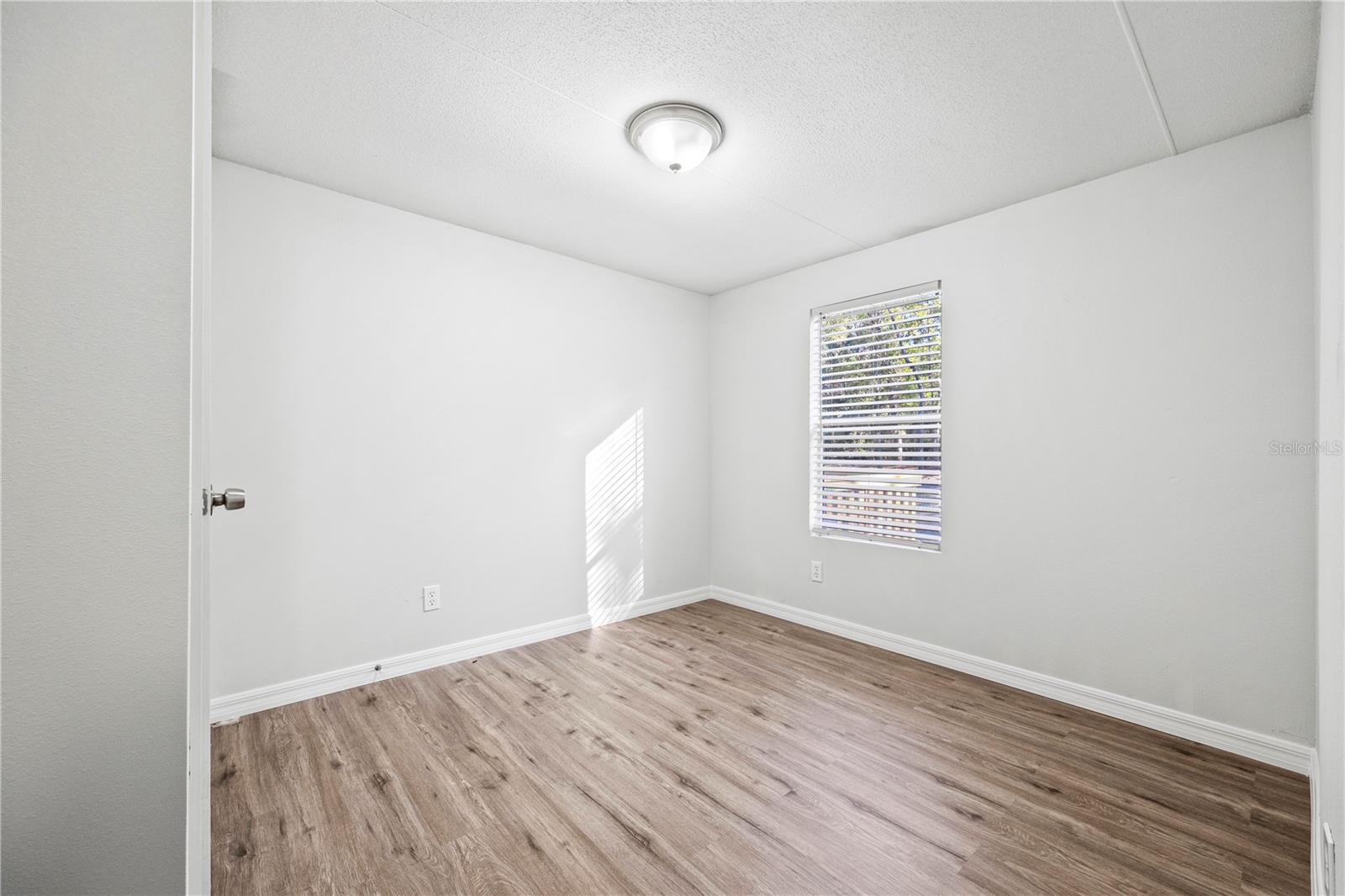 Image 20 of 45 For 1809 Rosemary Circle