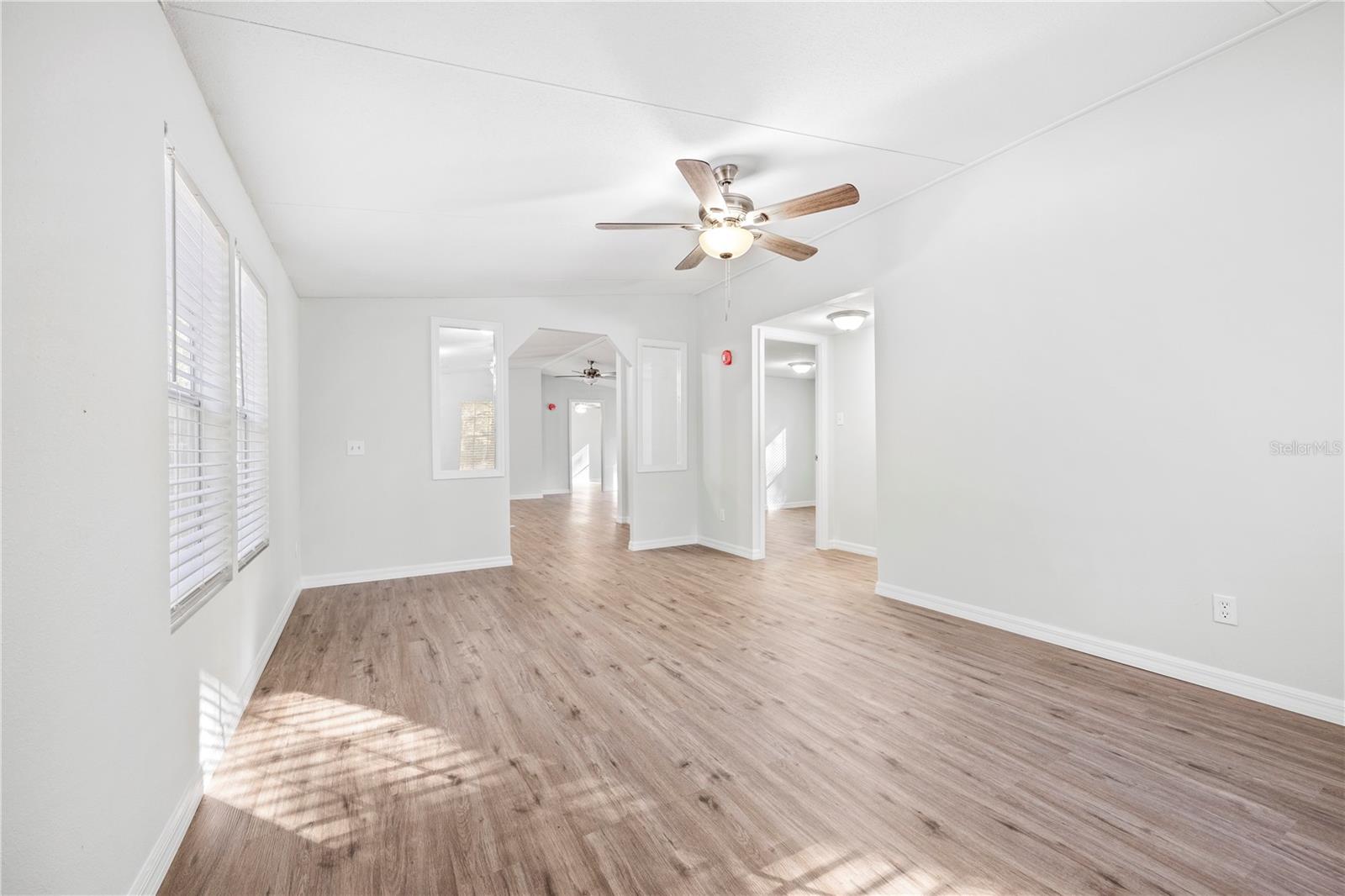 Image 5 of 45 For 1809 Rosemary Circle