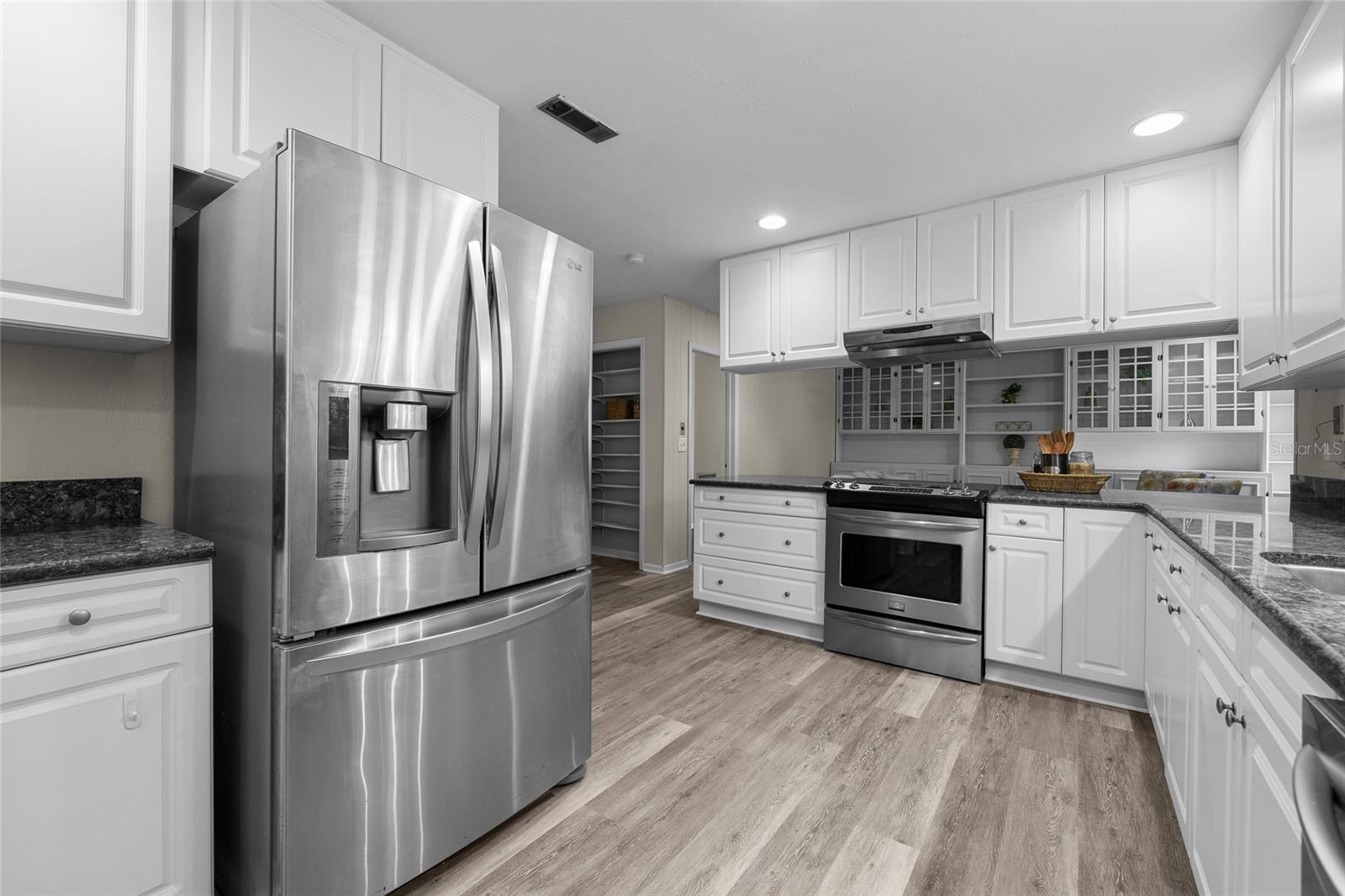 Image 7 of 31 For 2110 46th Street