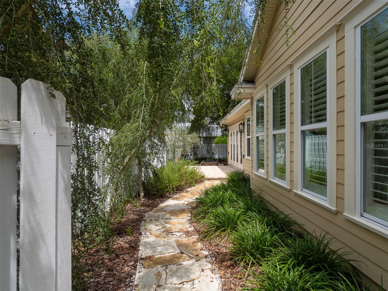 Image 5 of 44 For 441 129th Terrace