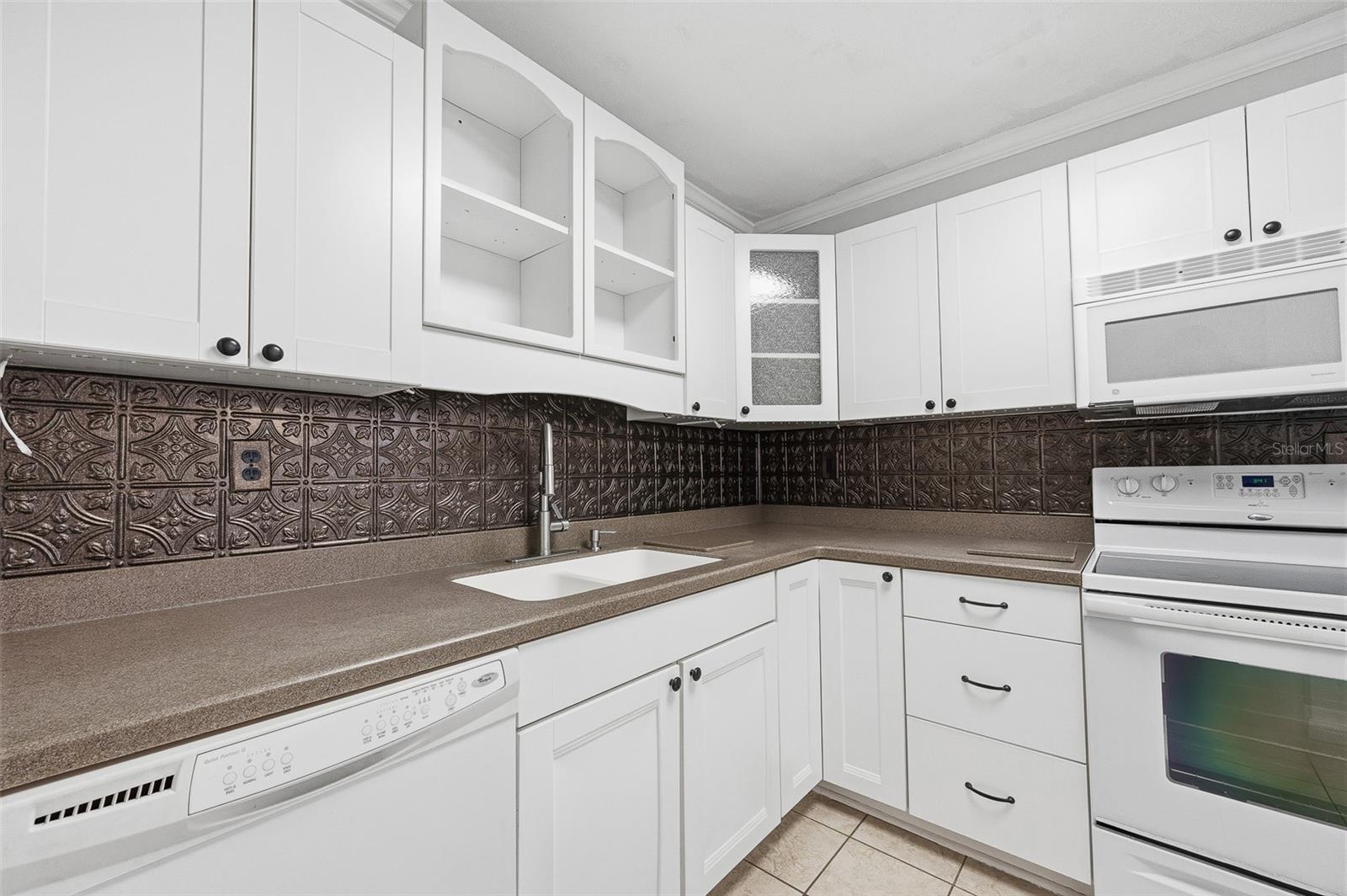 Image 15 of 30 For 6878 36th Avenue