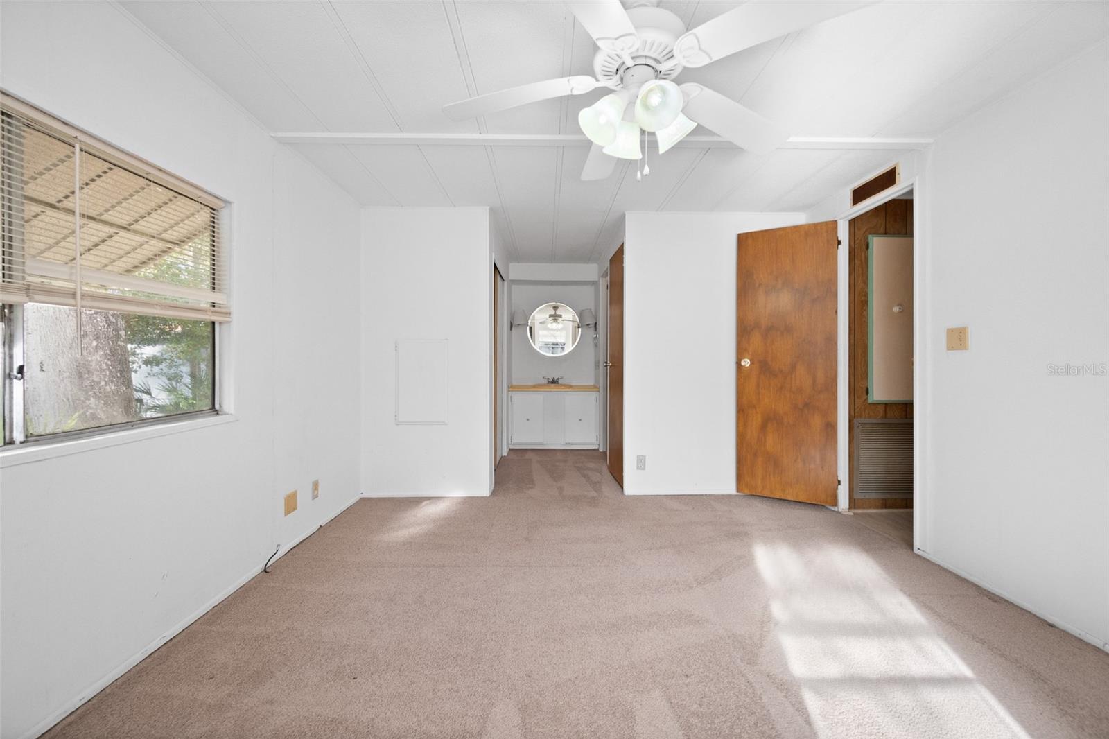 Image 13 of 34 For 8416 39th Circle