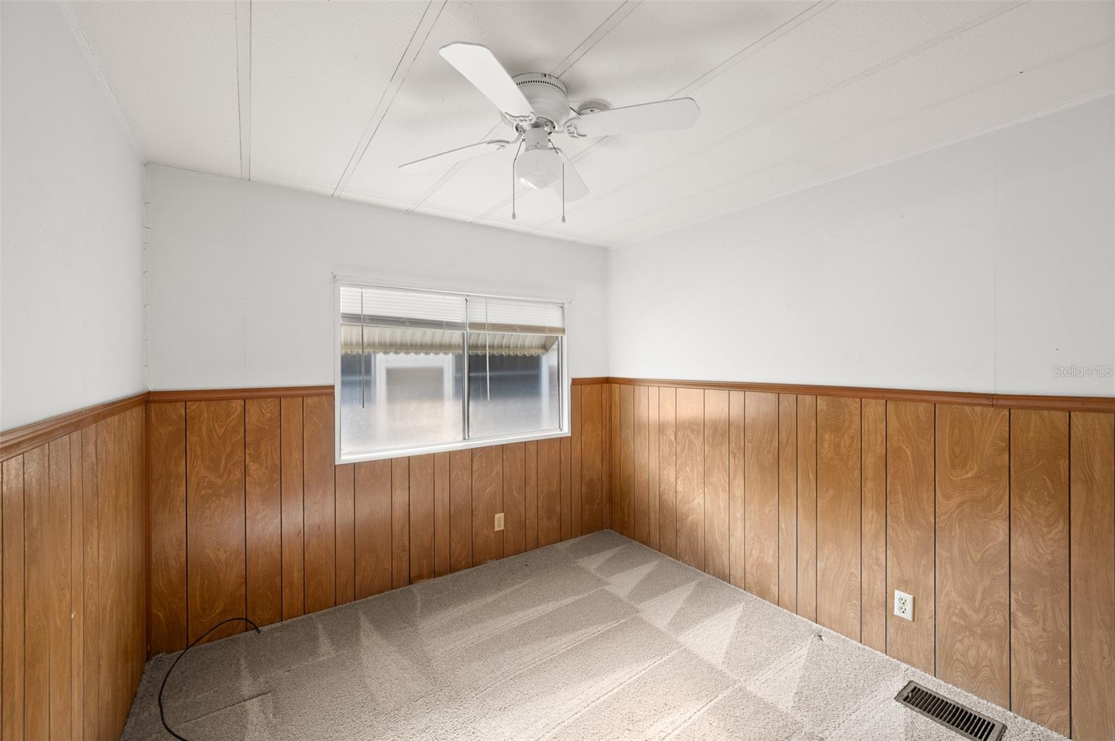 Image 17 of 34 For 8416 39th Circle