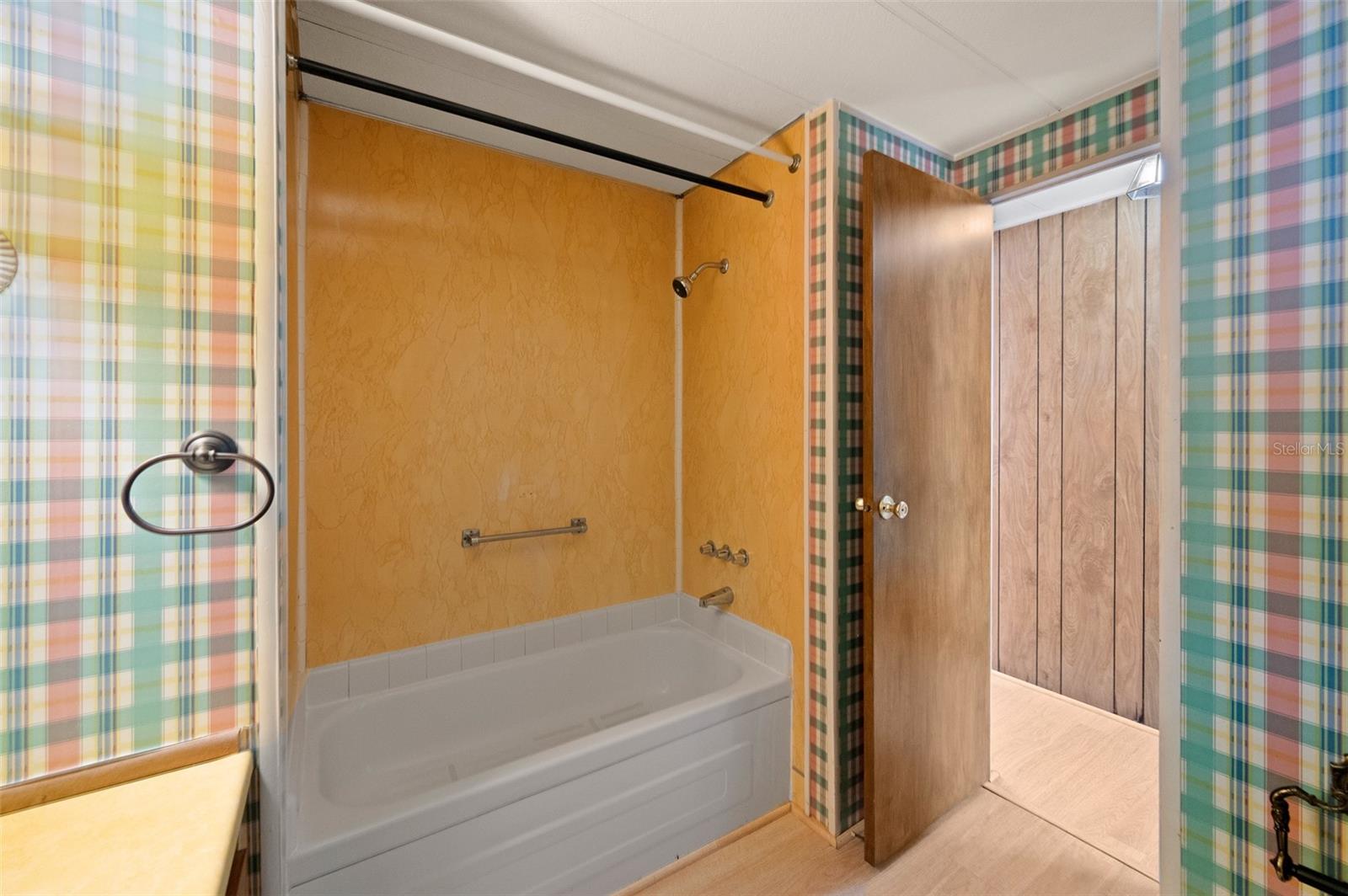 Image 19 of 34 For 8416 39th Circle