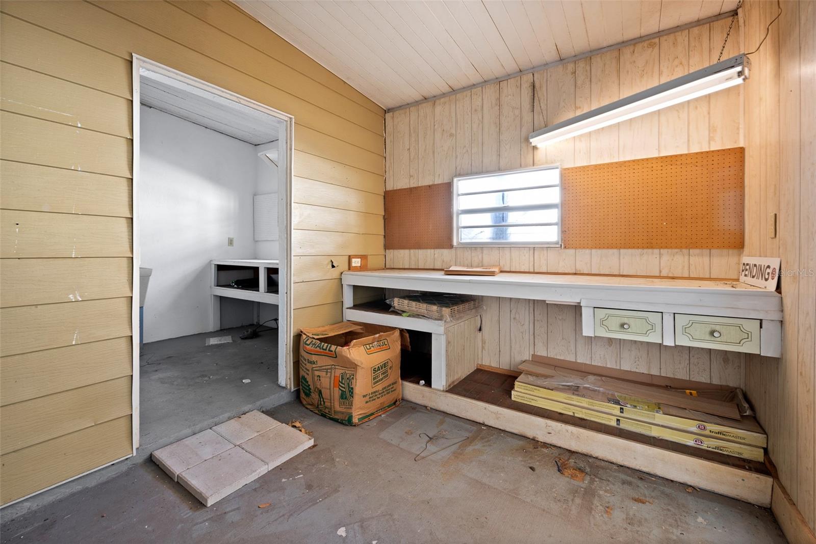 Image 21 of 34 For 8416 39th Circle