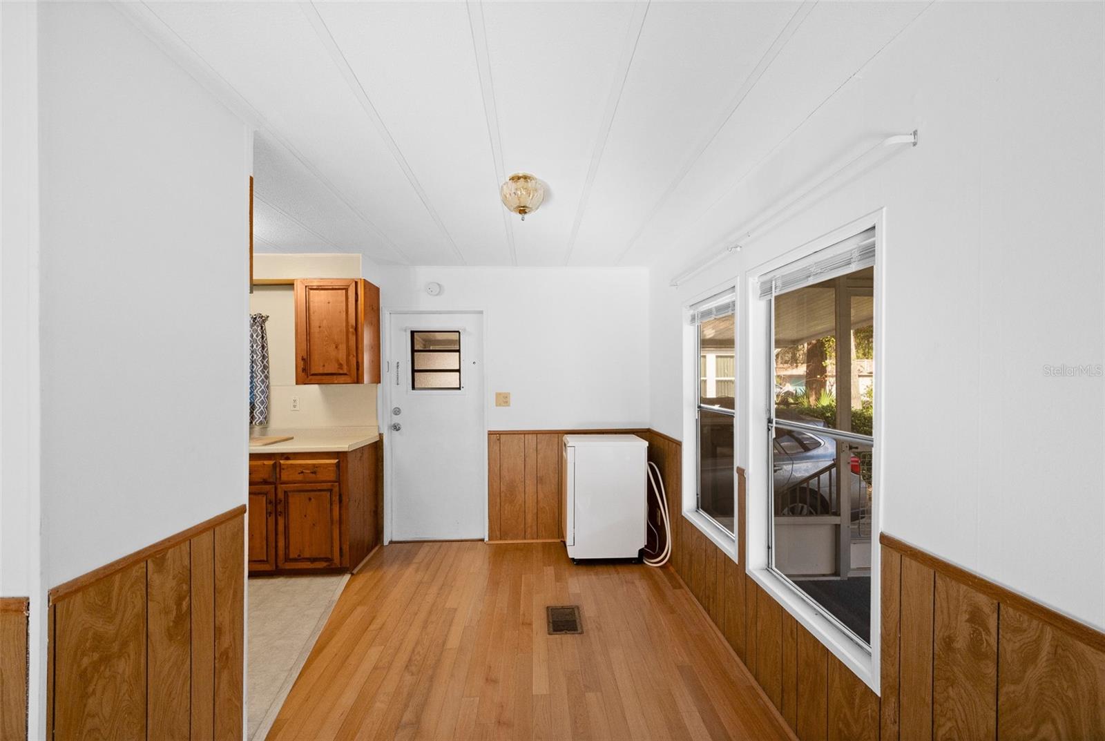 Image 6 of 34 For 8416 39th Circle