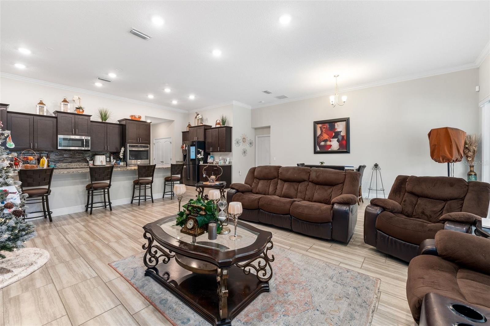 Image 18 of 45 For 5615 215th Terrace