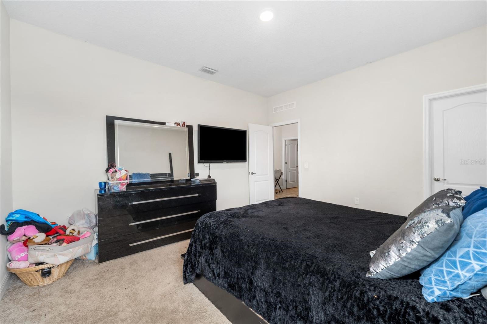 Image 28 of 45 For 5615 215th Terrace