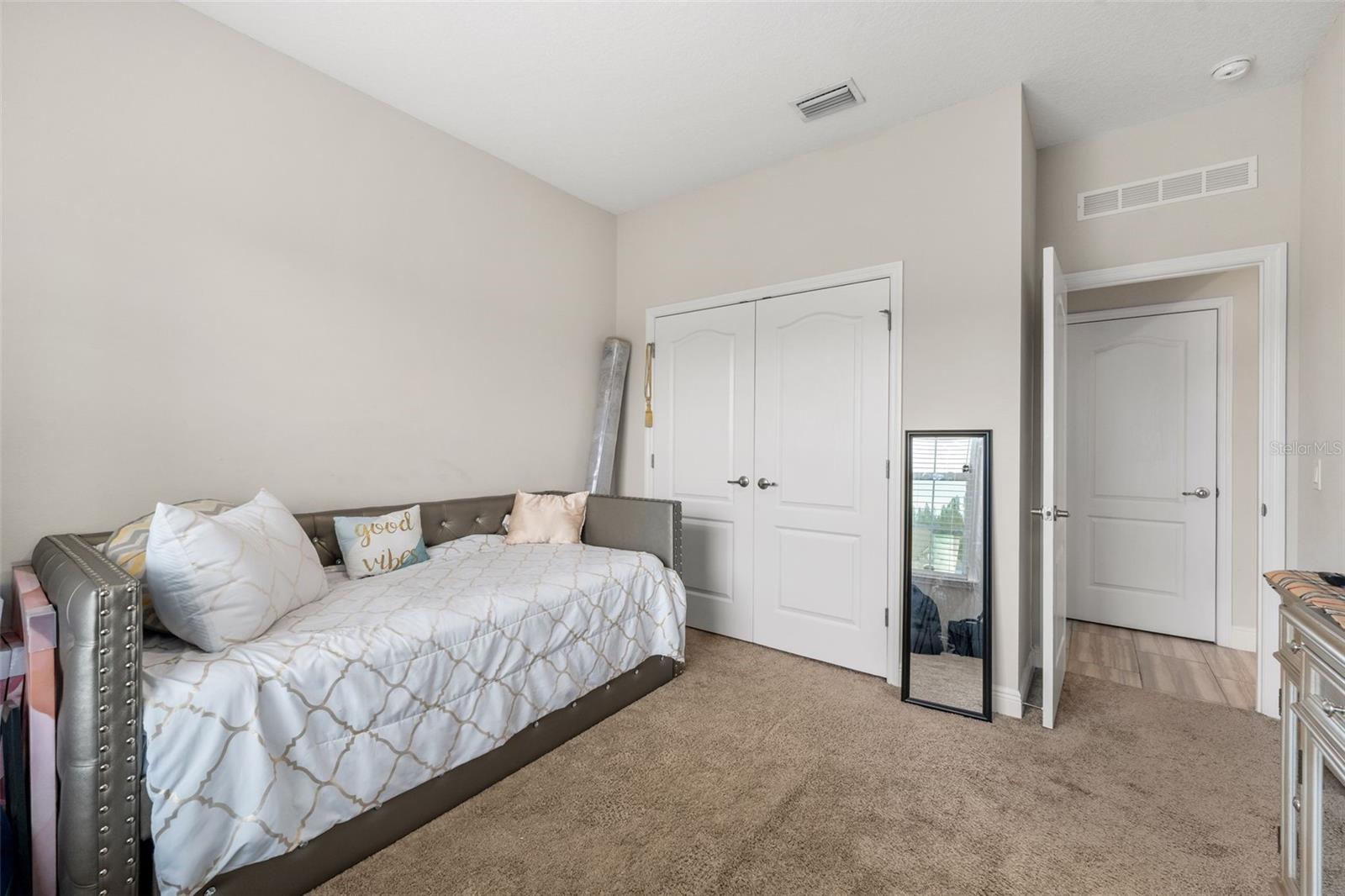 Image 33 of 45 For 5615 215th Terrace