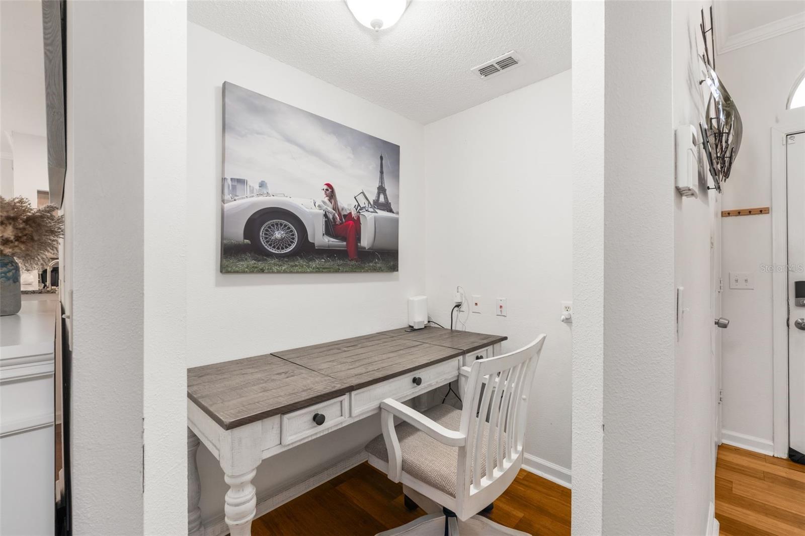 Image 13 of 36 For 10000 52nd Avenue 35