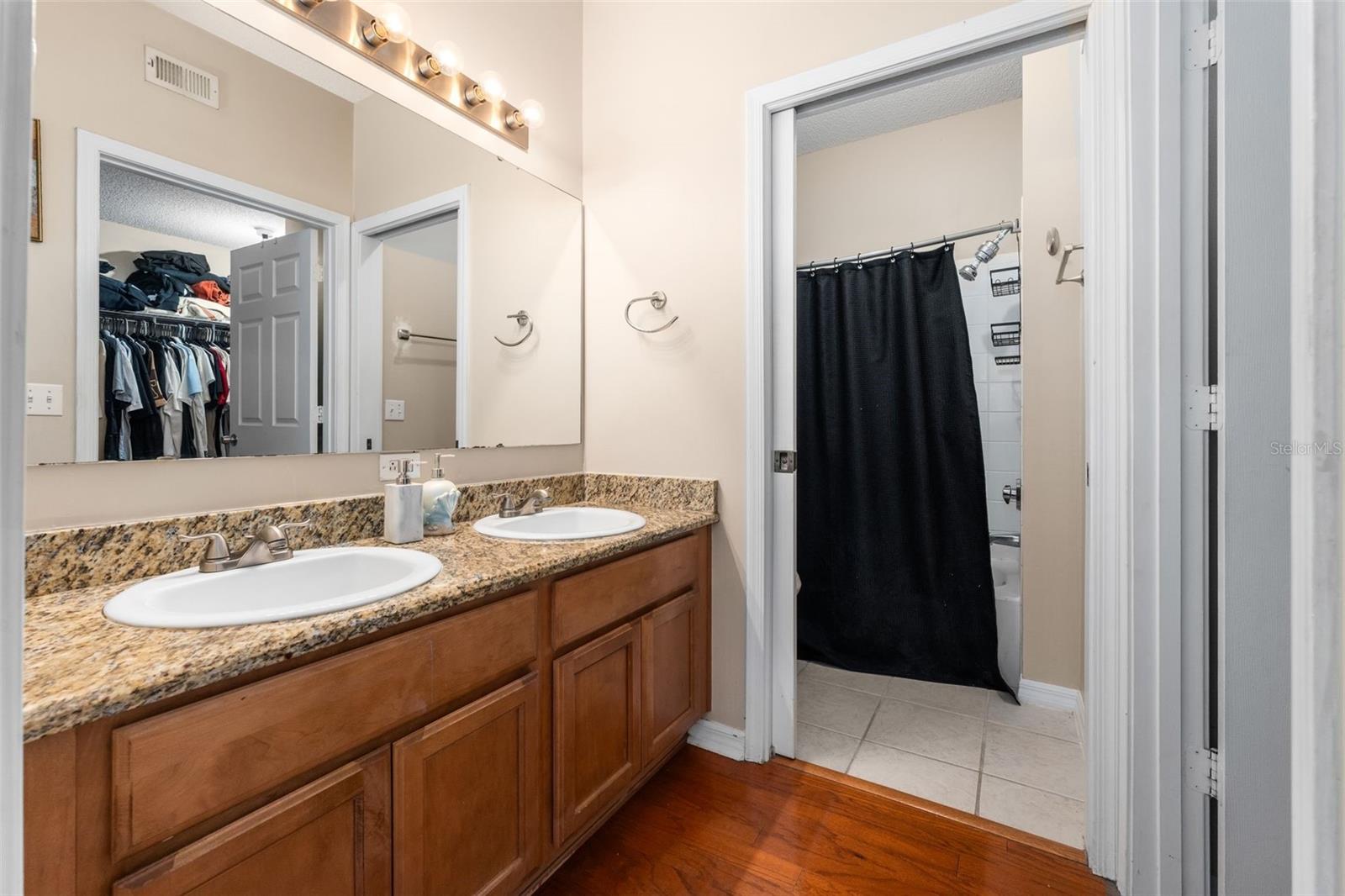 Image 17 of 36 For 10000 52nd Avenue 35