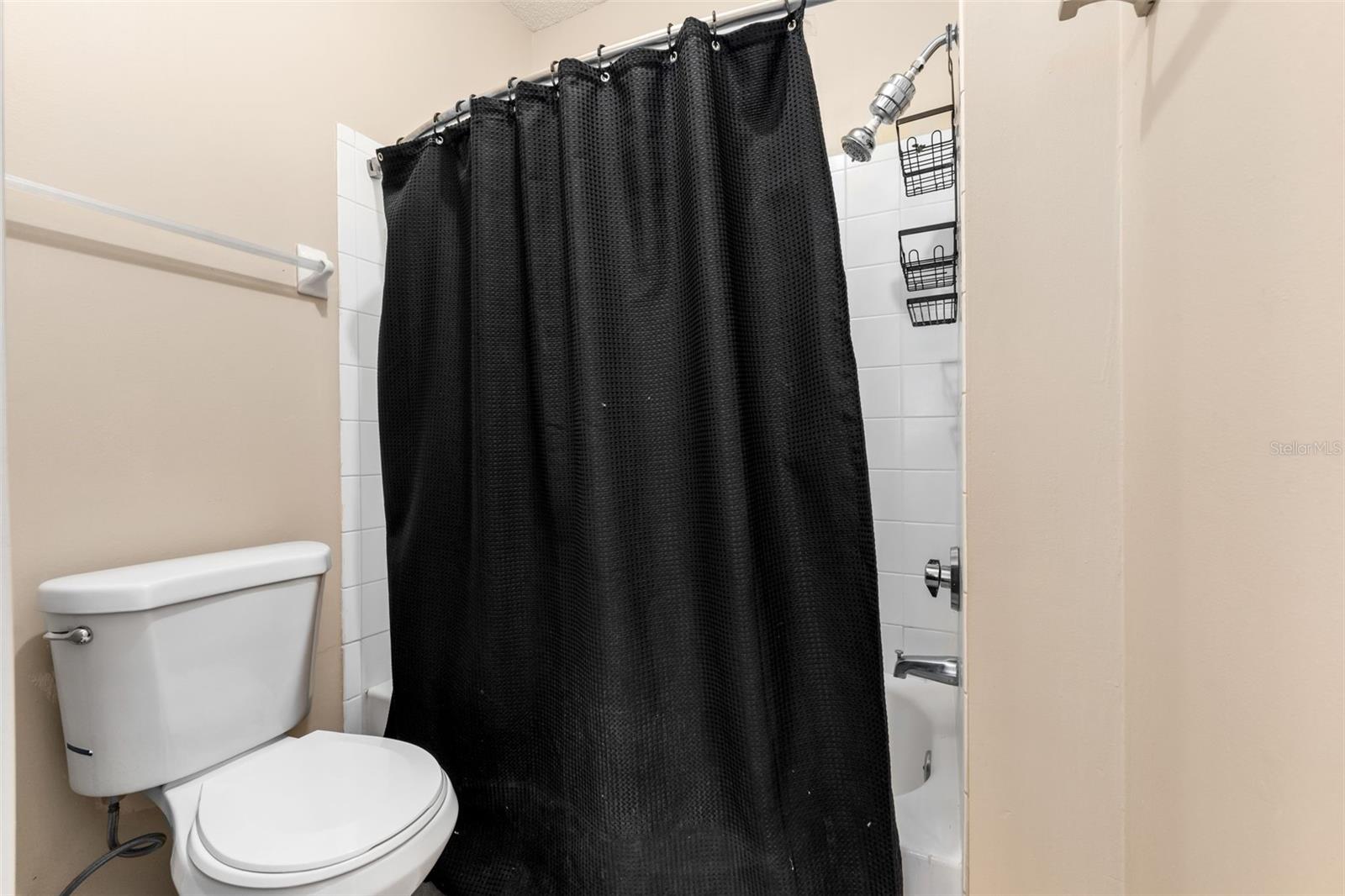 Image 18 of 36 For 10000 52nd Avenue 35