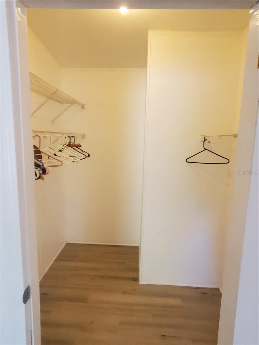 Image 5 of 27 For 24274 190th Avenue