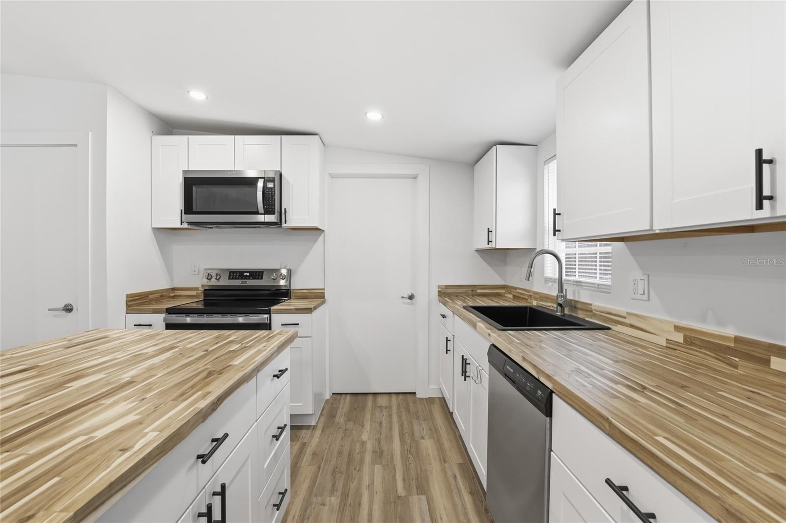 Image 13 of 21 For 9024 104th Terrace