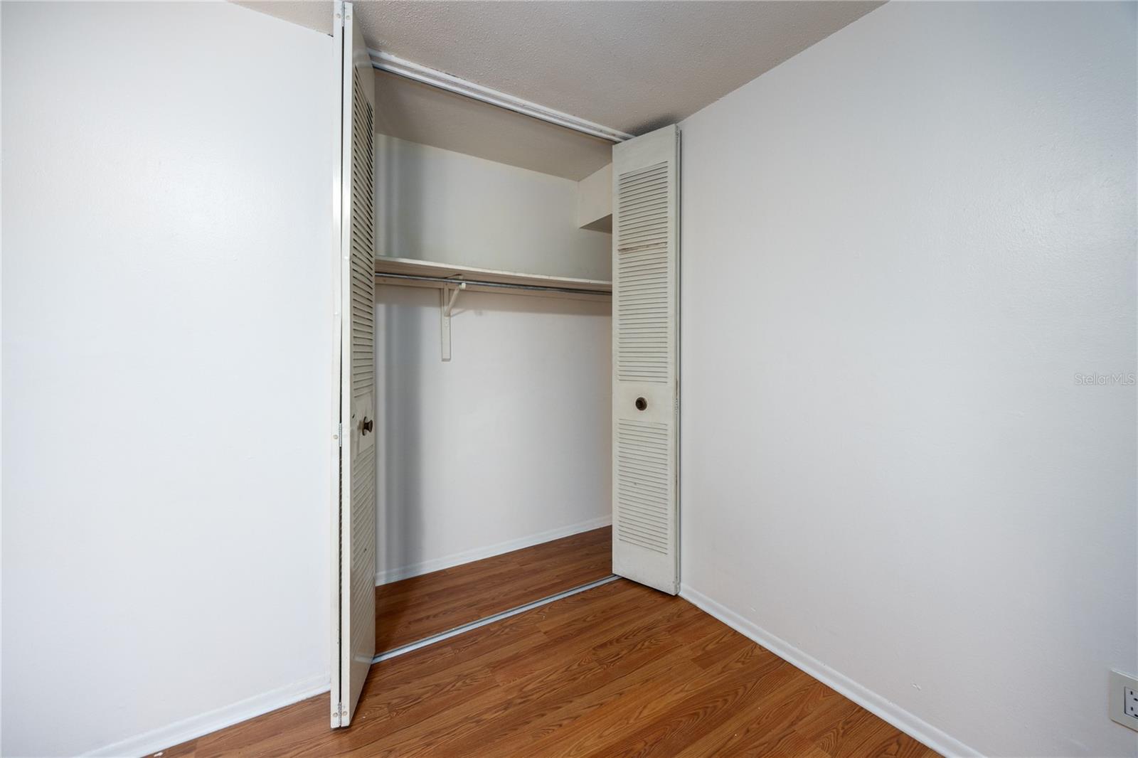 Image 21 of 24 For 1700 16th Court B27