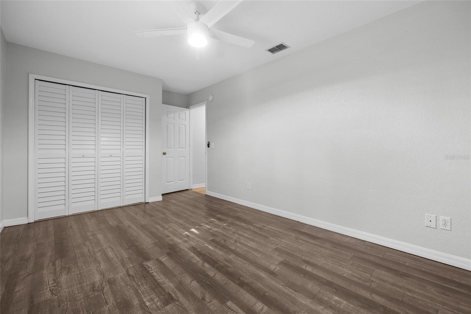 Image 19 of 31 For 25339 18th Avenue