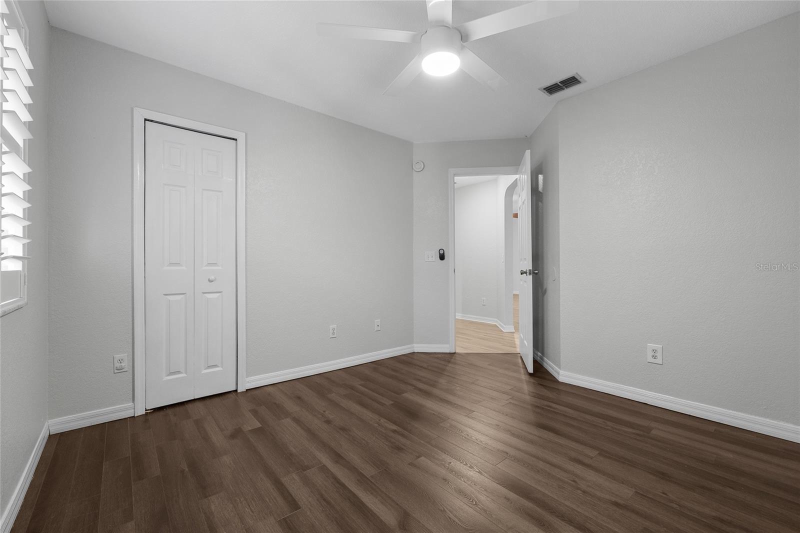 Image 21 of 31 For 25339 18th Avenue