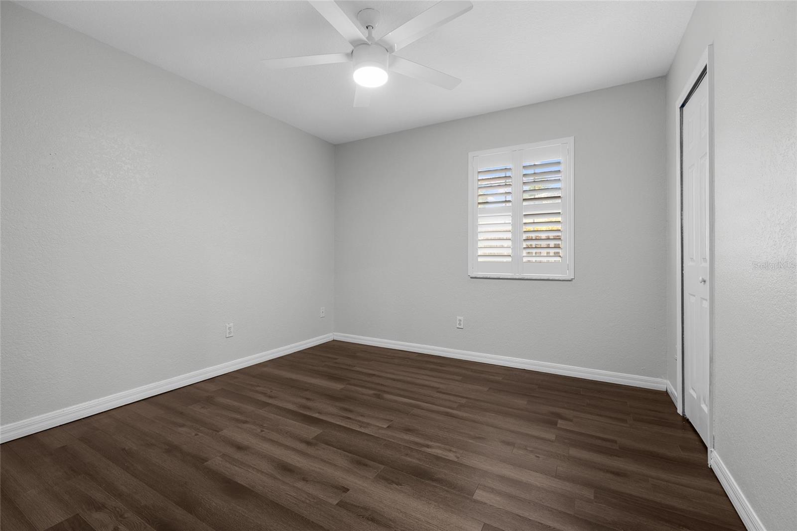 Image 22 of 31 For 25339 18th Avenue