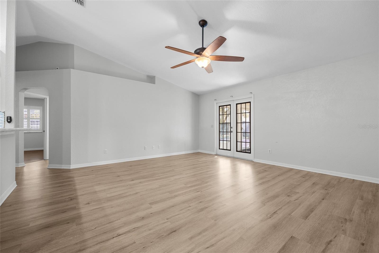 Image 9 of 31 For 25339 18th Avenue