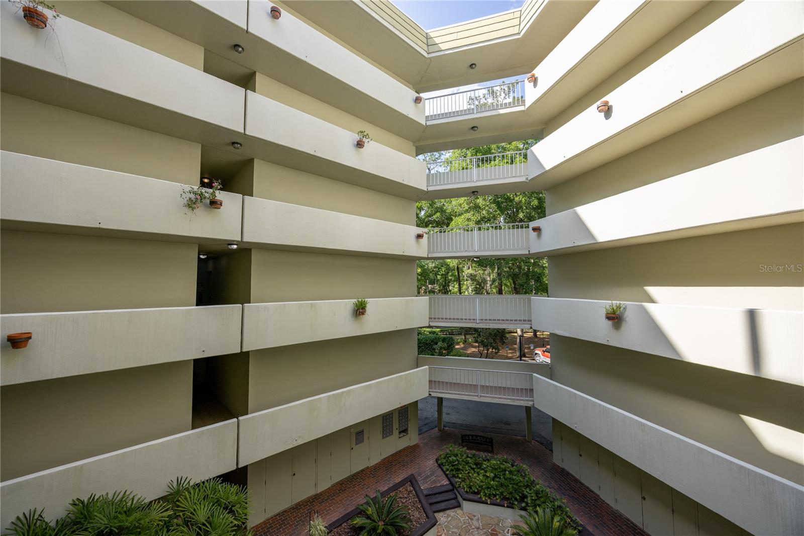 Image 40 of 54 For 1719 23rd Avenue 3f