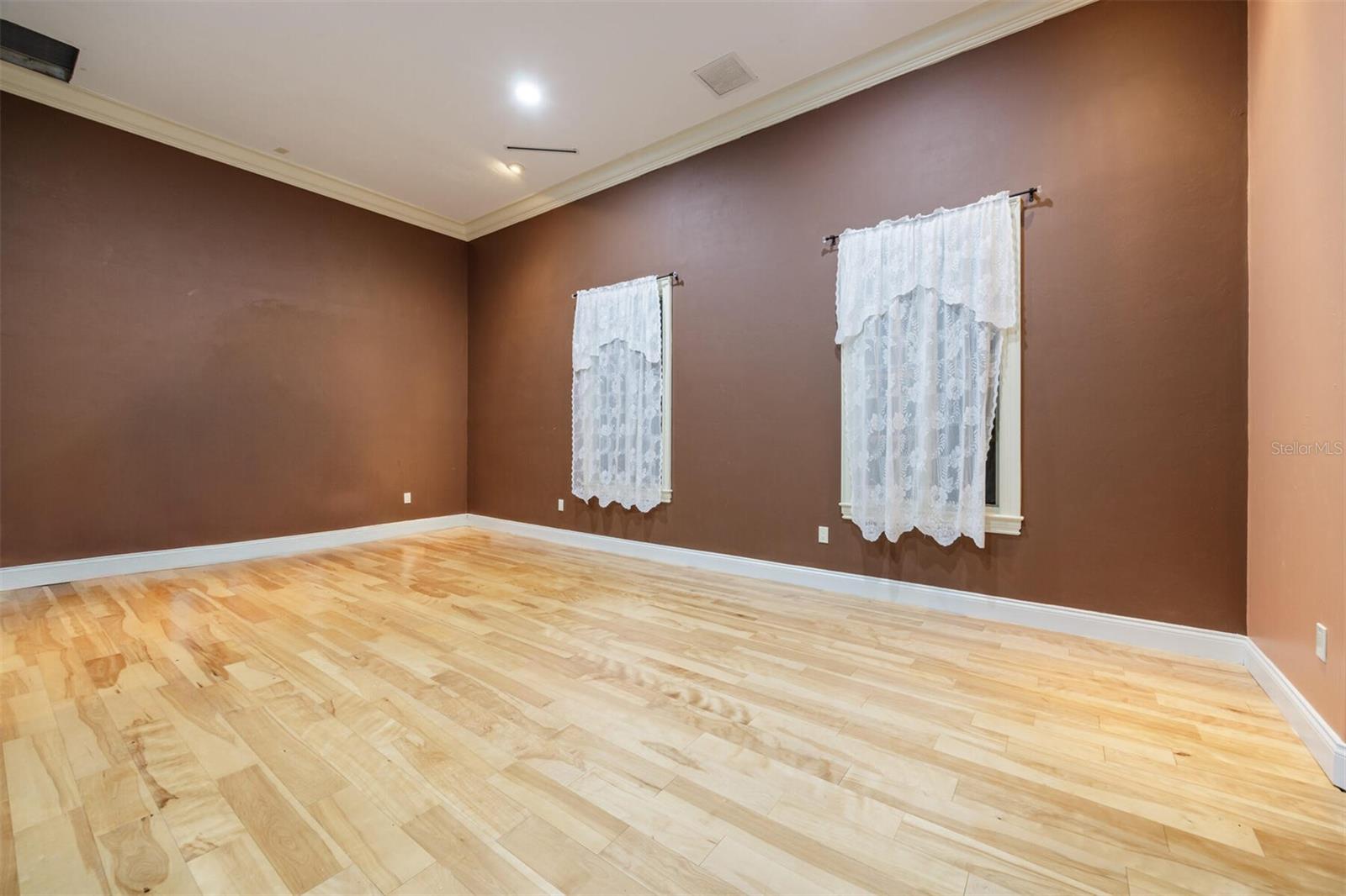 Image 38 of 80 For 18910 78th Avenue