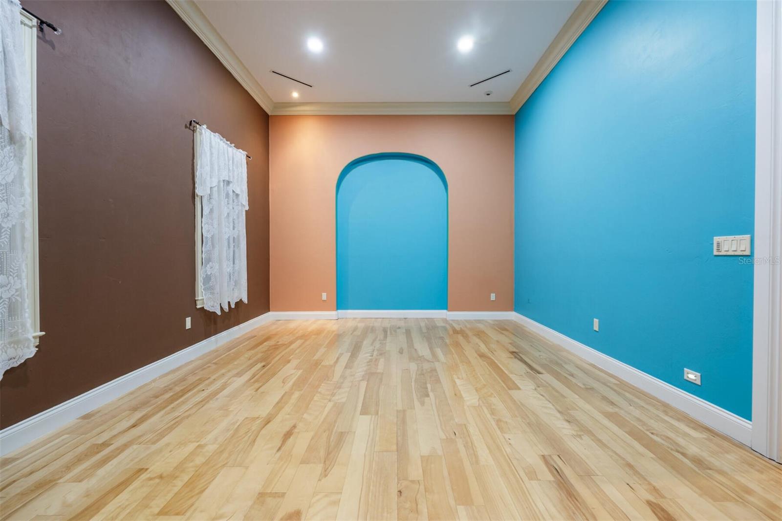 Image 39 of 80 For 18910 78th Avenue