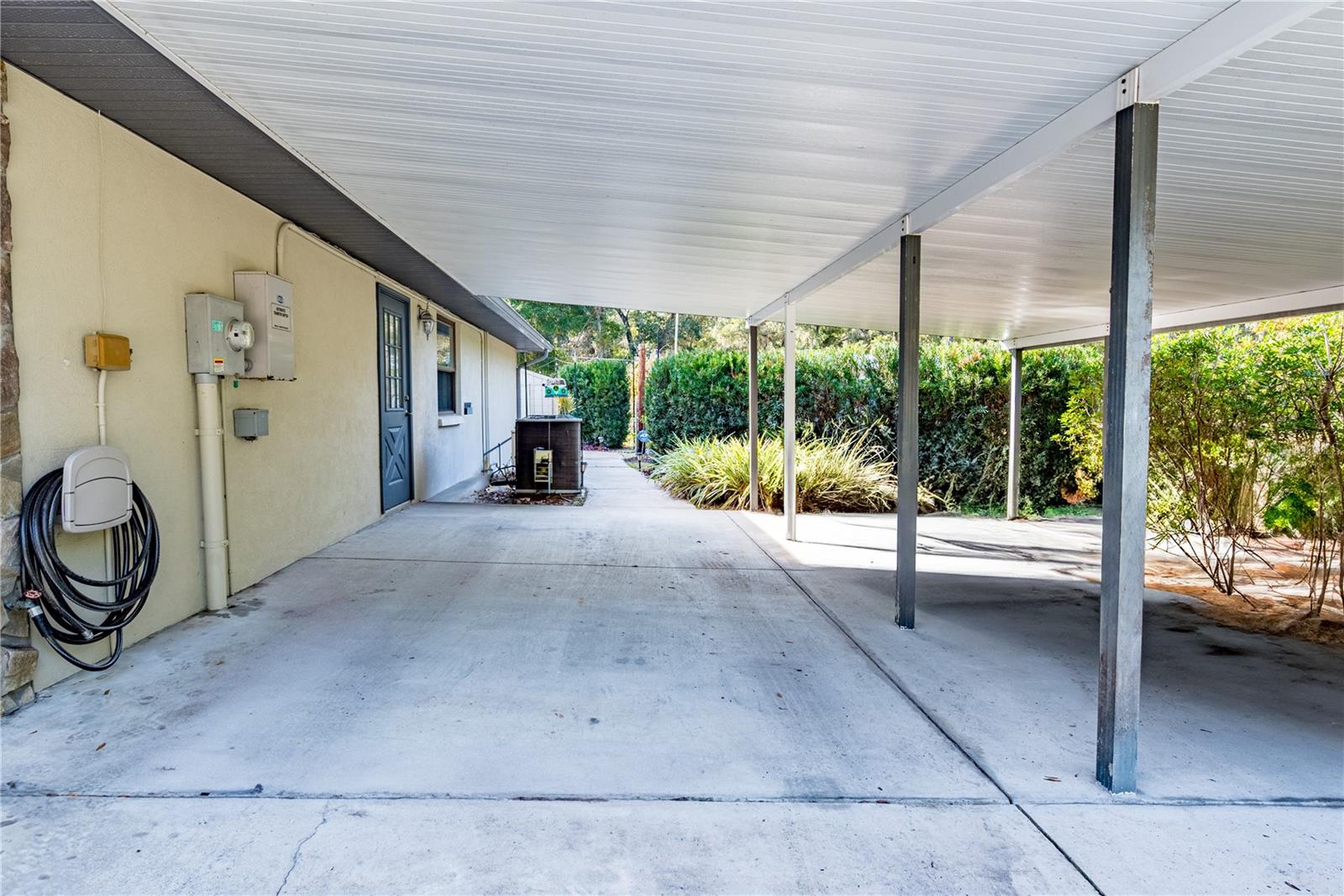 Image 7 of 80 For 6250 94th Lane