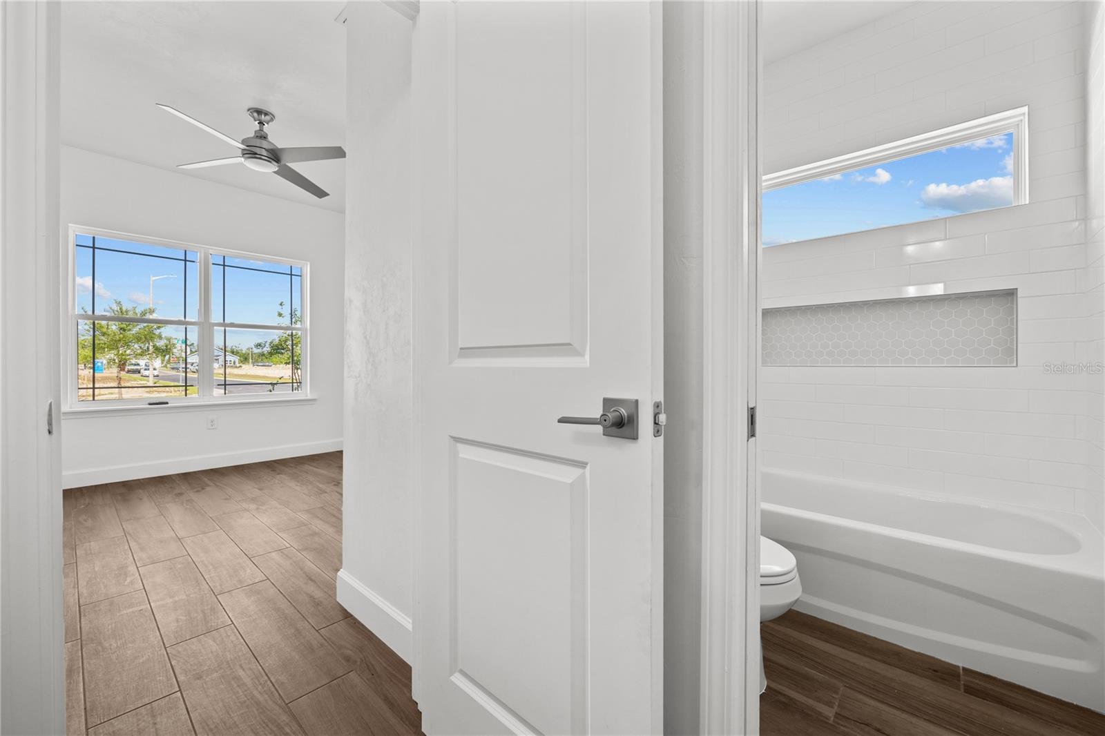 Image 17 of 32 For 1086 67th Way