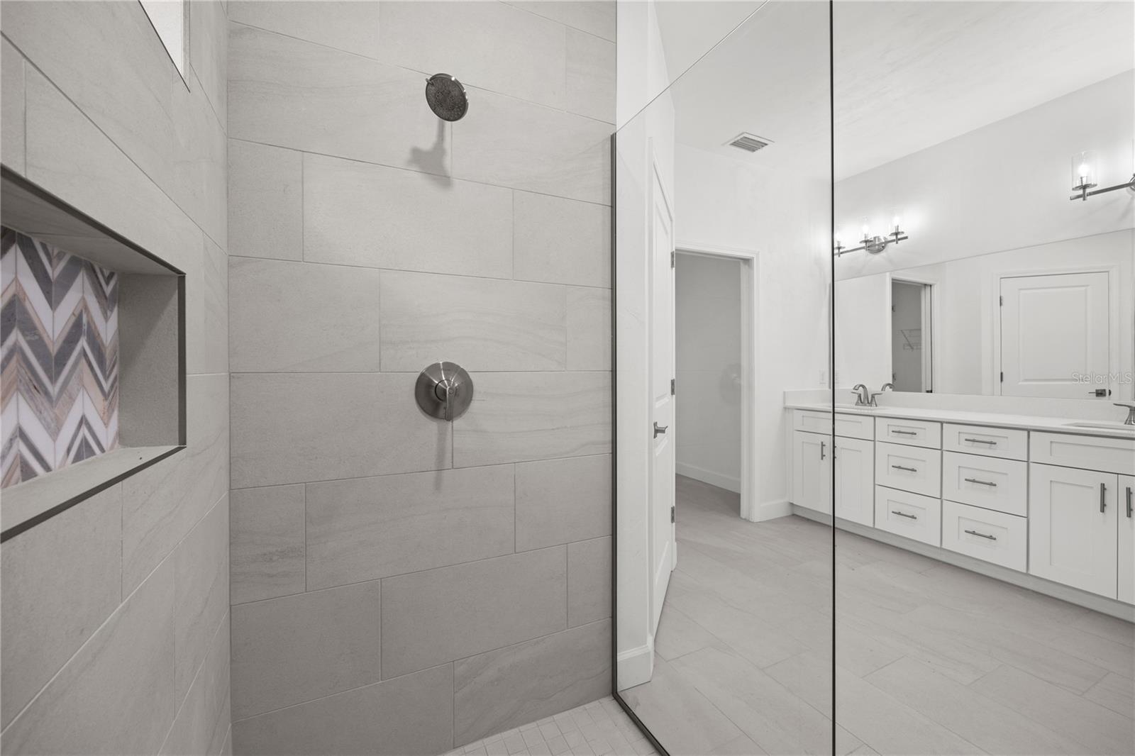 Image 7 of 32 For 1086 67th Way