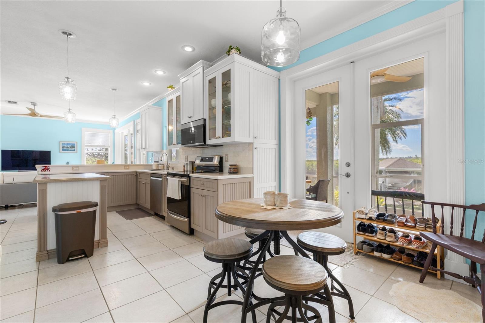 Image 23 of 48 For 1221 50th Street Court E