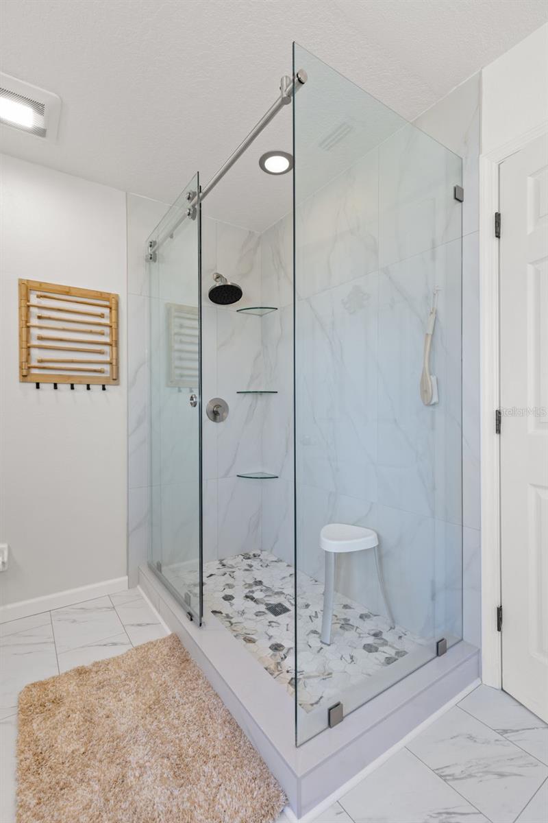 Image 35 of 48 For 1221 50th Street Court E