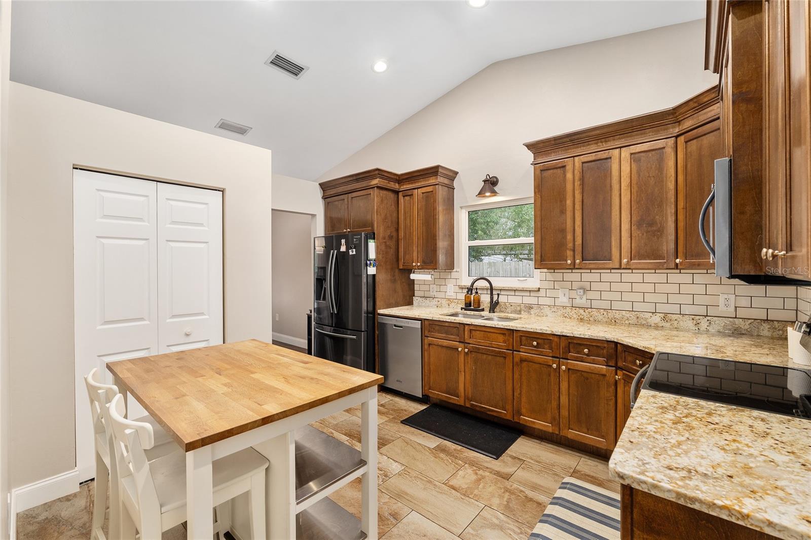 Image 18 of 51 For 3515 39th Place