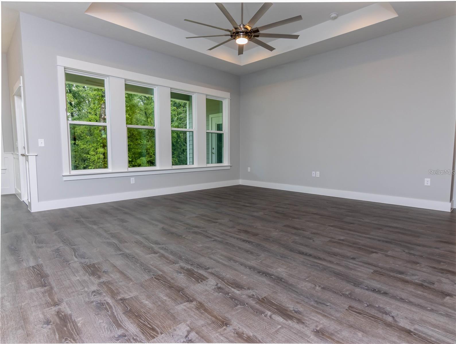 Image 7 of 19 For 137 Cadence Glen