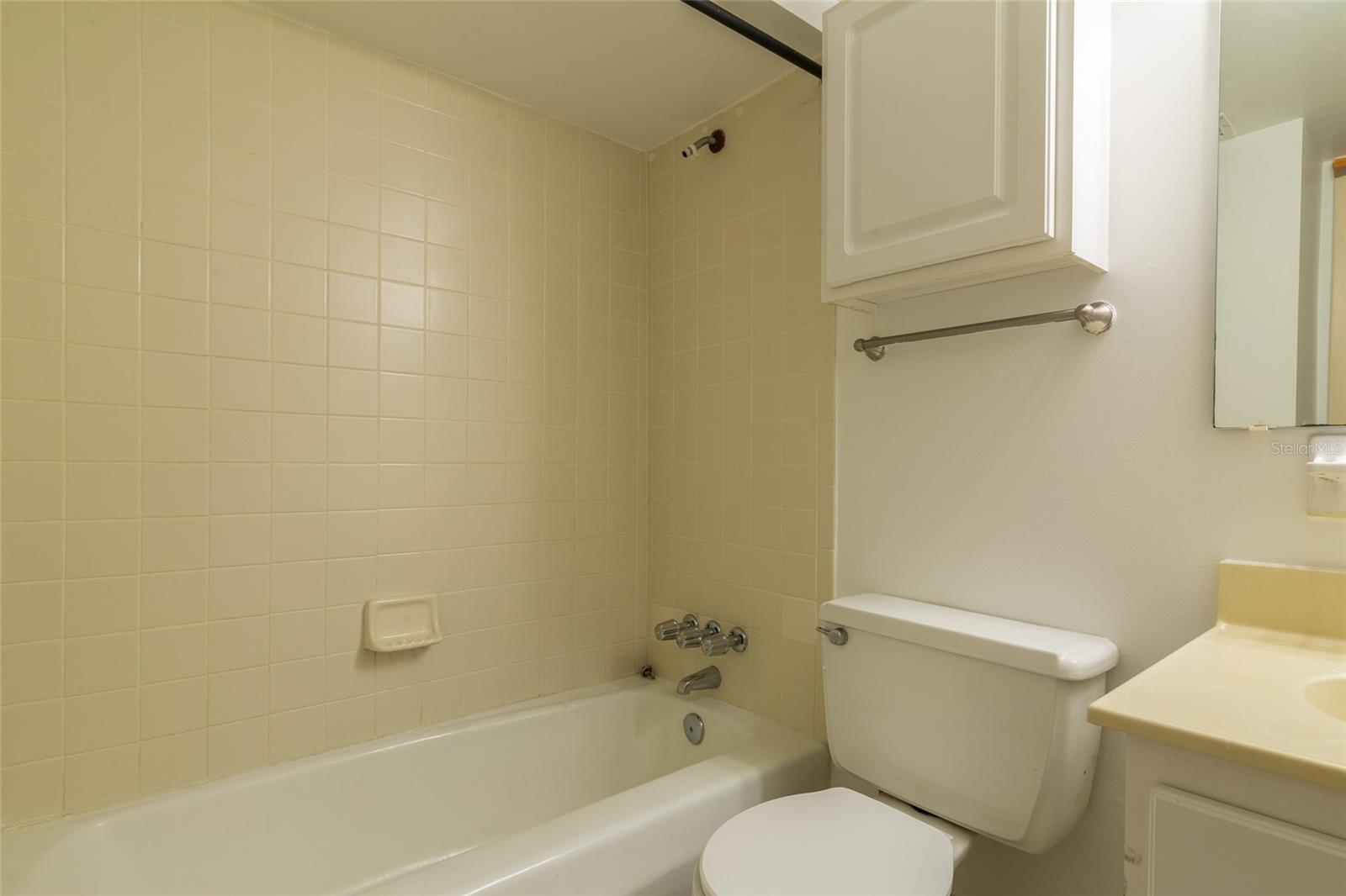 Image 8 of 21 For 1700 16th Court J-4